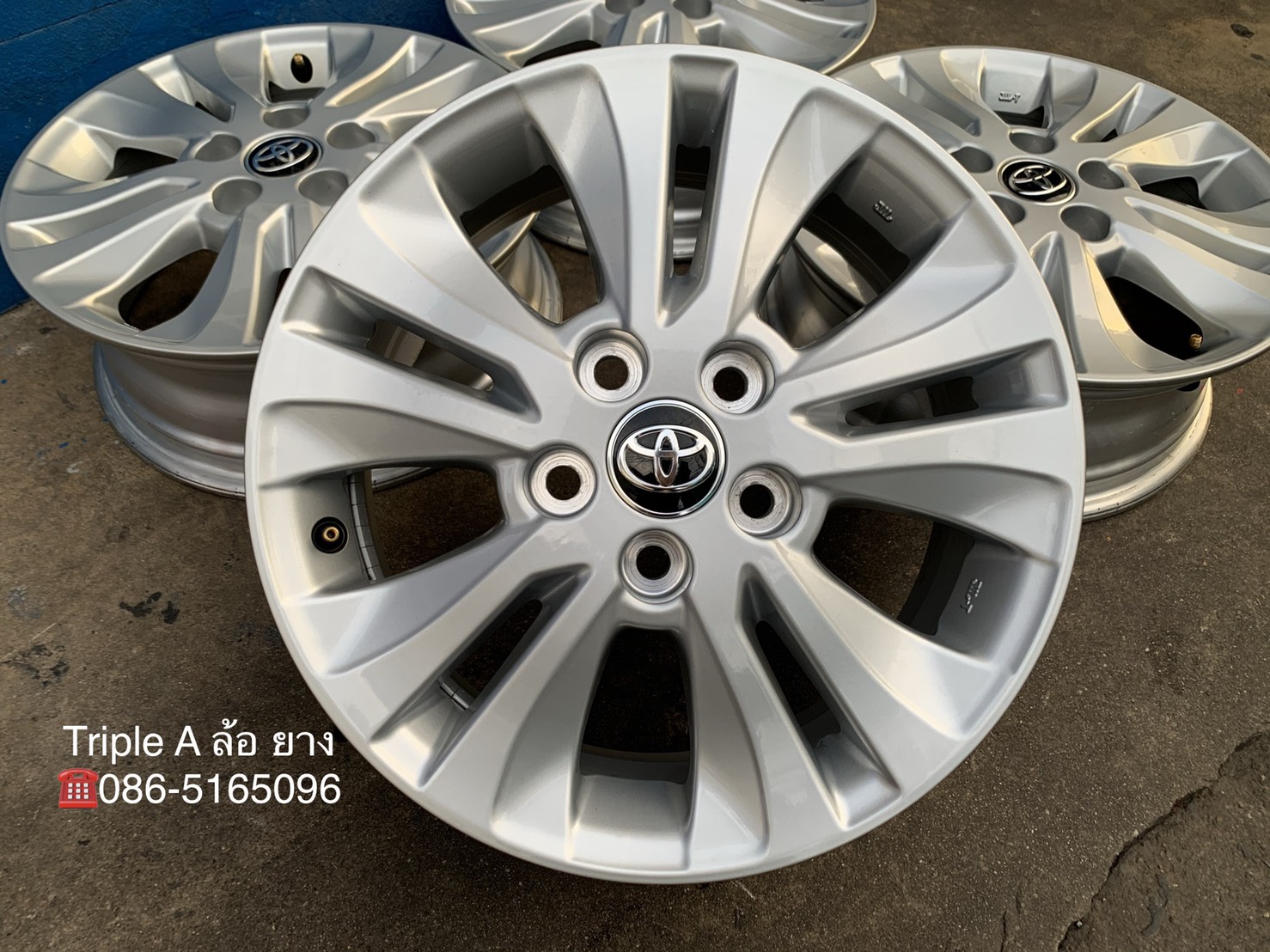 ล้อแม็กป้ายแดง 5รู114 Toyota Revo ขอบ 16 สวยกริ๊บ ใส่กับ Revo ,Vigo 5รู114 ได้เลย ล้อแม็กป้ายแดง 5รู114 Toyota Revo ขอบ 16 สวยกริ๊บ ใส่กับ Revo ,Vigo 5รู114 ได้เลย