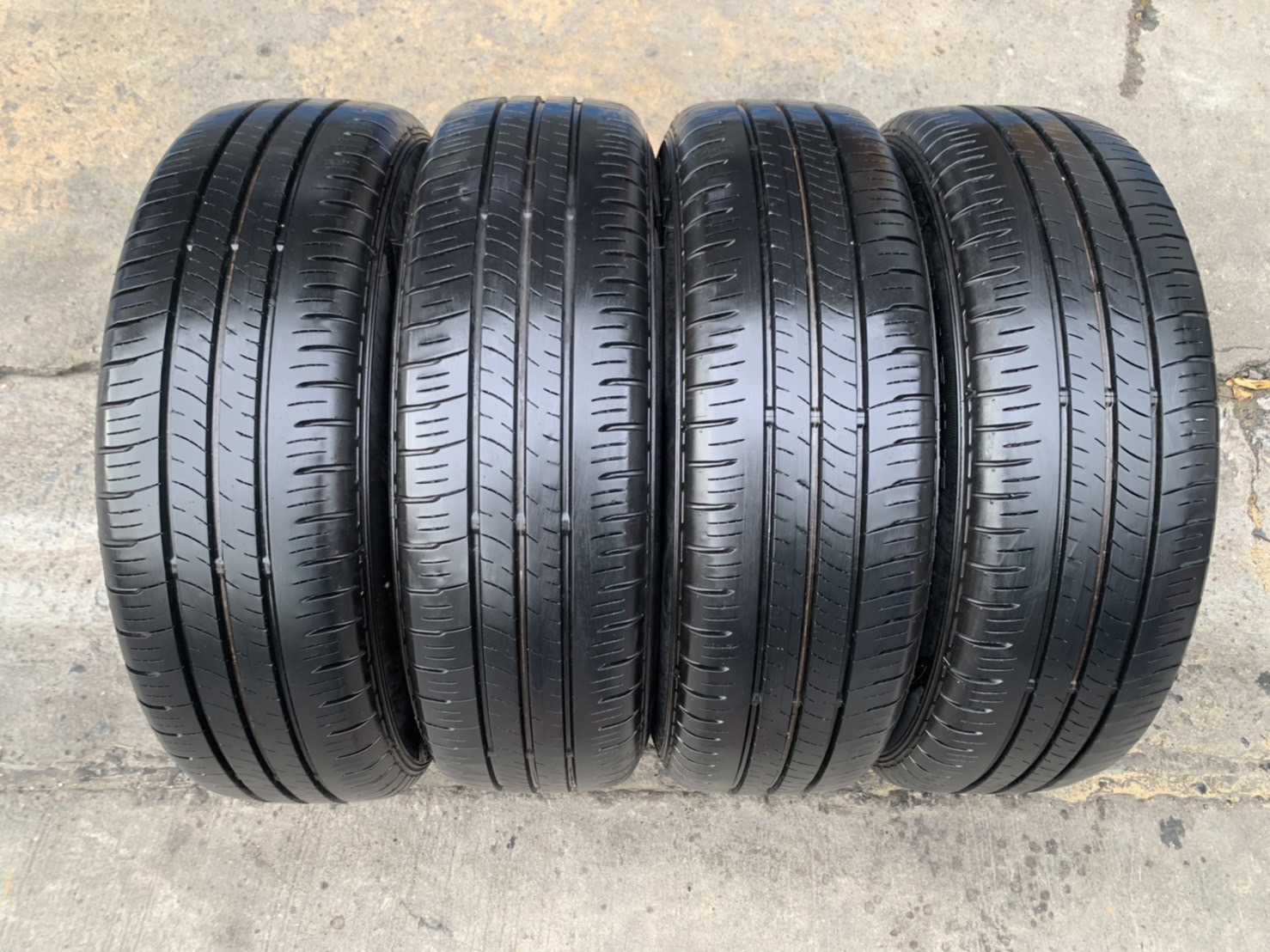 ล้อแม็ก Mazda 2 Skyactiv ขอบ 15 สีดำปัดเงา พร้อมยาง 185-65-15 Dunlop ปลายปี 19 ล้อแม็ก Mazda 2 Skyactiv ขอบ 15 สีดำปัดเงา พร้อมยาง 185-65-15 Dunlop ปลายปี 19