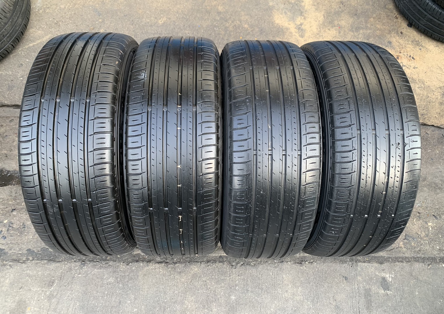 ล้อแม็ก Honda Civic FC รุ่นใหม่ล่าสุด ขอบ 16 สีเทากัน พร้อมยาง 215-55-16 Dunlop ปี 18 ล้อแม็ก Honda Civic FC รุ่นใหม่ล่าสุด ขอบ 16 สีเทากัน พร้อมยาง 215-55-16 Dunlop ปี 18