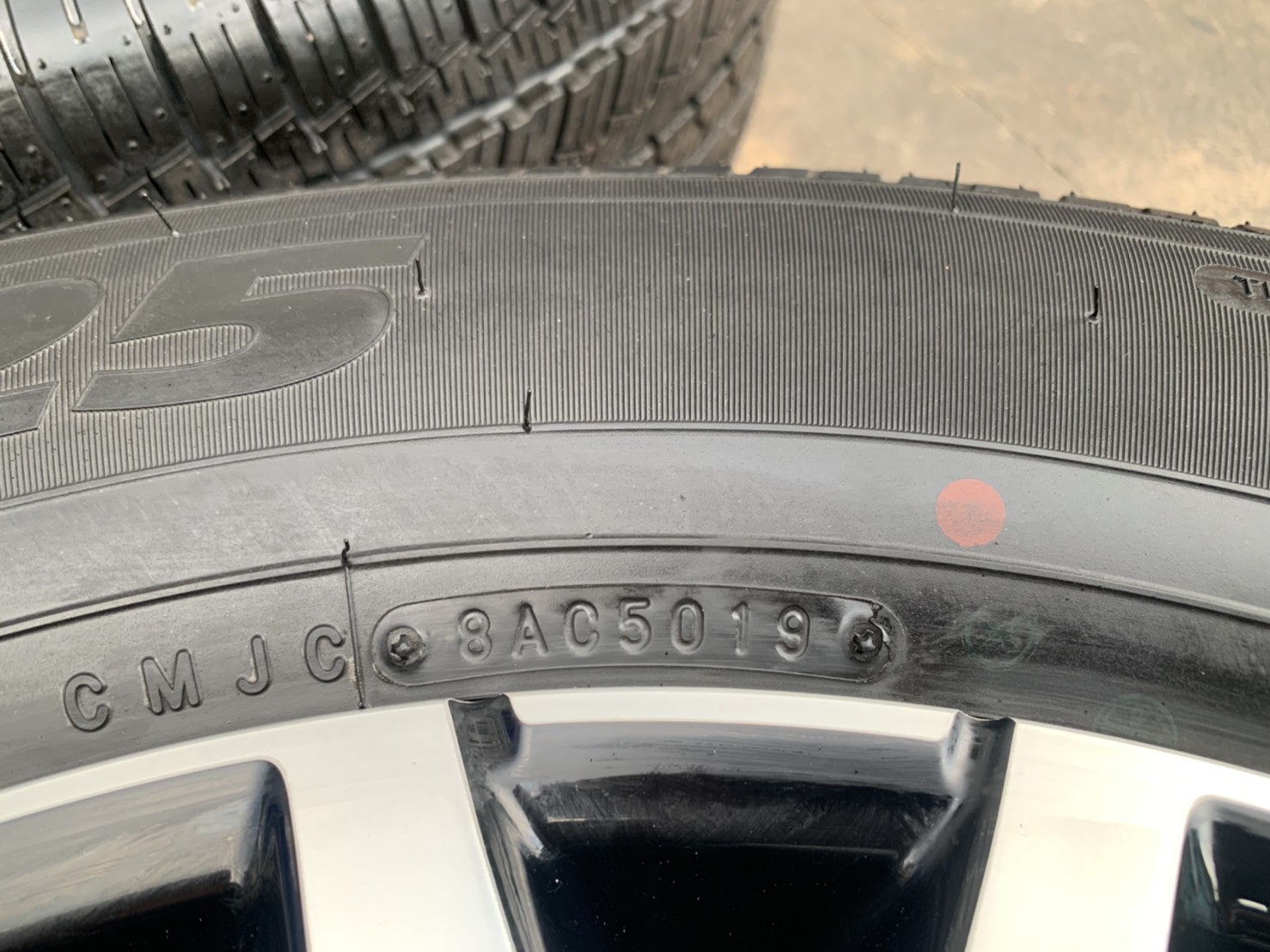 ล้อแม็กป้ายแดง ISUZU MU-X The ONYX รุ่นใหม่ ขอบ 18 พร้อมยางป้ายแดง 255-60-18 TOYO สวยกริ๊บ ล้อแม็กป้ายแดง ISUZU MU-X The ONYX รุ่นใหม่ ขอบ 18 พร้อมยางป้ายแดง 255-60-18 TOYO สวยกริ๊บ