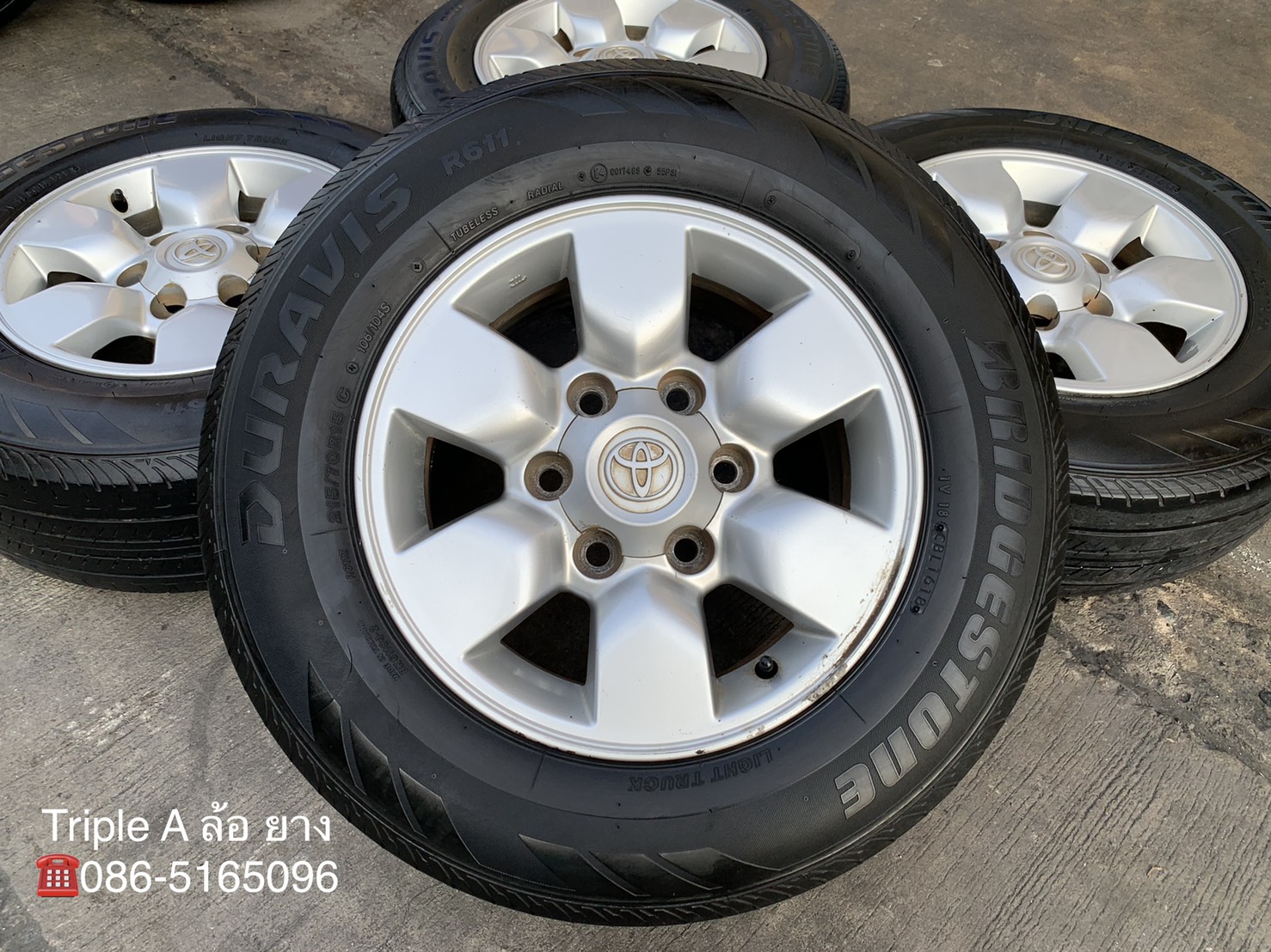 ล้อแม็ก 6รู139 Toyota Vigo ขอบ 15 พร้อมยาง 215-70-15 Bridgestone ปี 17 ล้อแม็ก 6รู139 Toyota Vigo ขอบ 15 พร้อมยาง 215-70-15 Bridgestone ปี 17