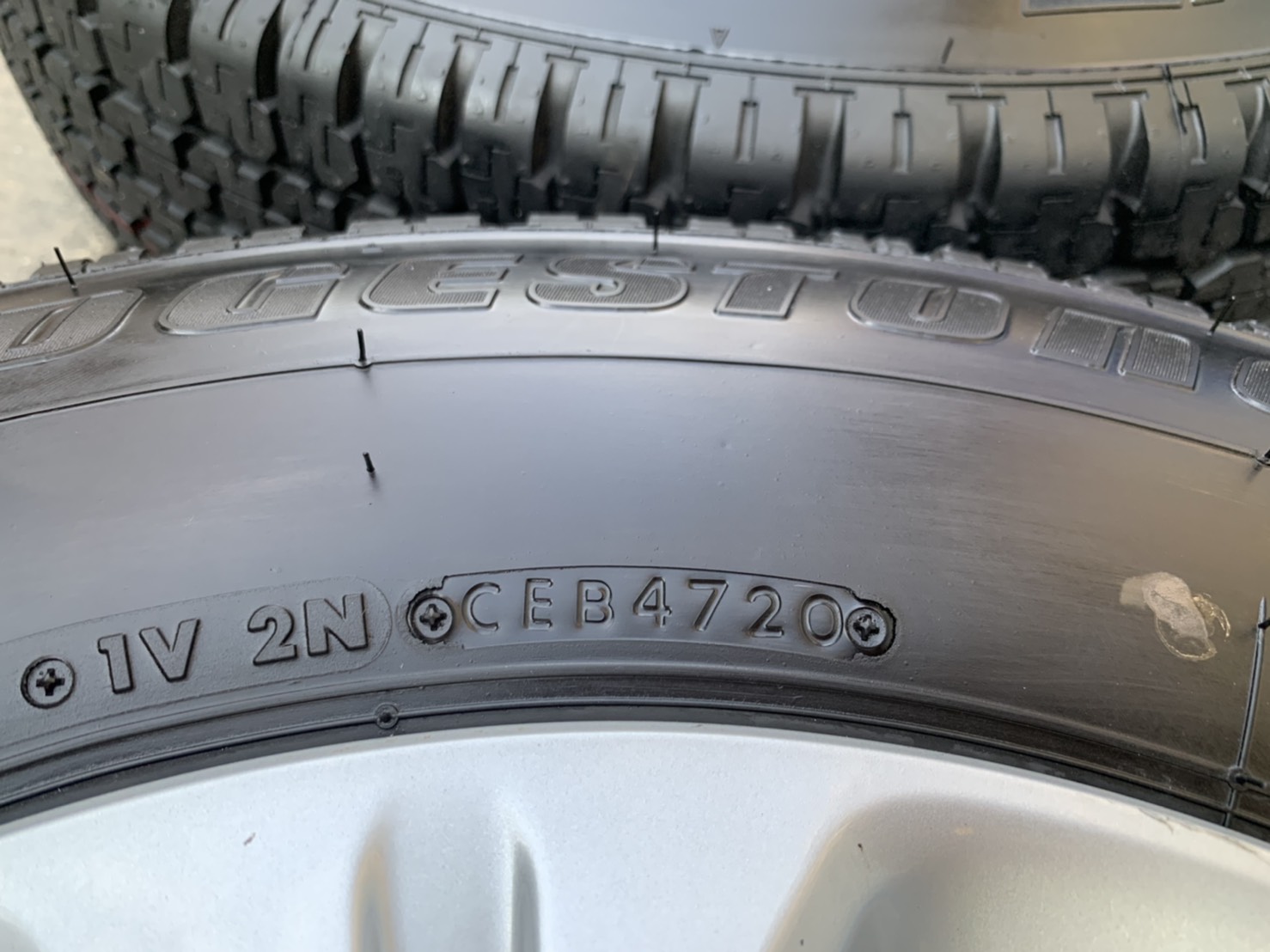 ล้อแม็ก 6รู114 Nissan Navara NP300 ขอบ 16 พร้อมยางใหม่ป้ายแดง 205R16 Bridgestone ปลายปี 20 ล้อแม็ก 6รู114 Nissan Navara NP300 ขอบ 16 พร้อมยางใหม่ป้ายแดง 205R16 Bridgestone ปลายปี 20