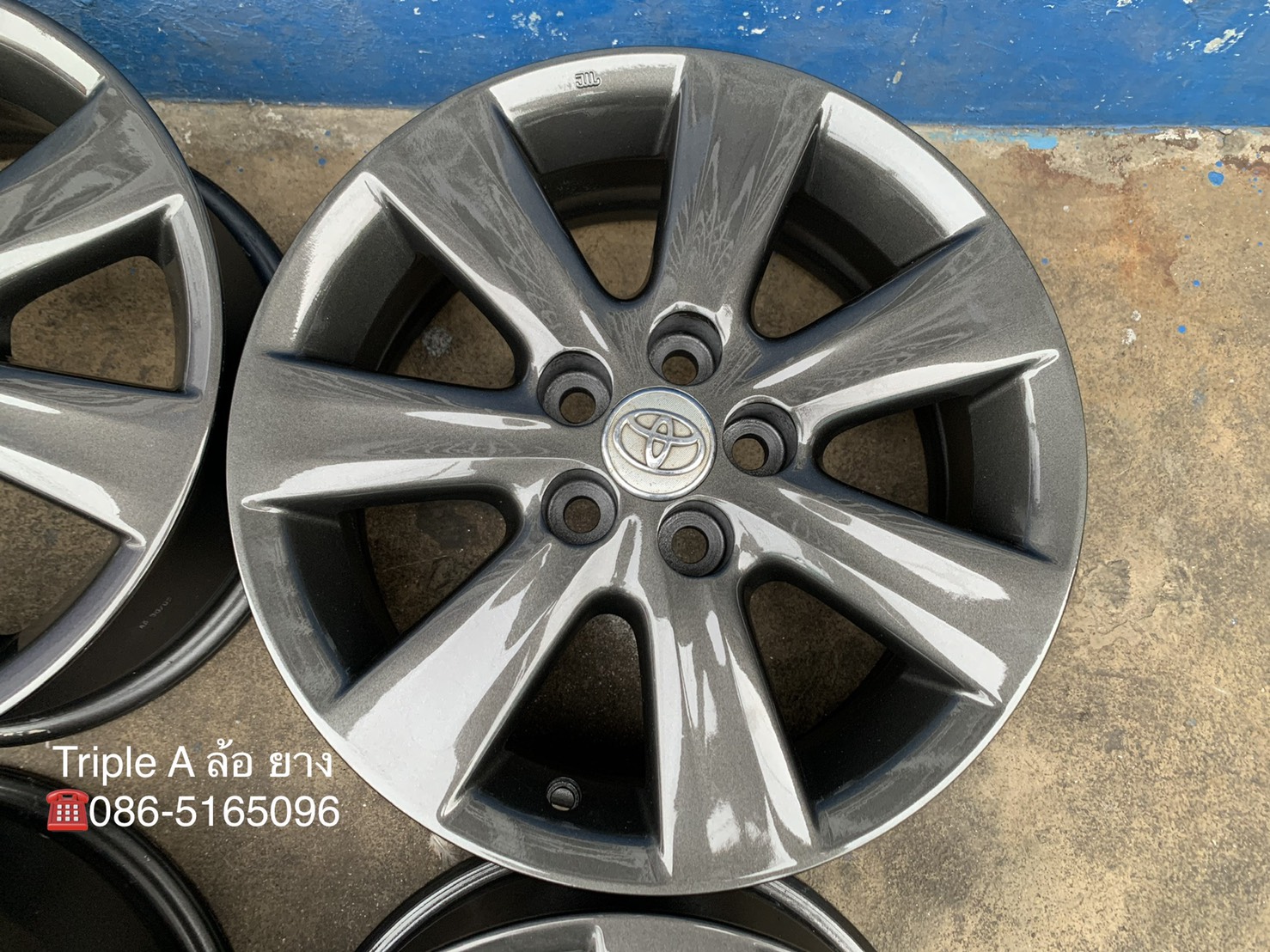 ล้อแม็ก 5รู100 Toyota Altis ขอบ 15 สีเทากัน สภาพสวย ล้อแม็ก 5รู100 Toyota Altis ขอบ 15 สีเทากัน สภาพสวย