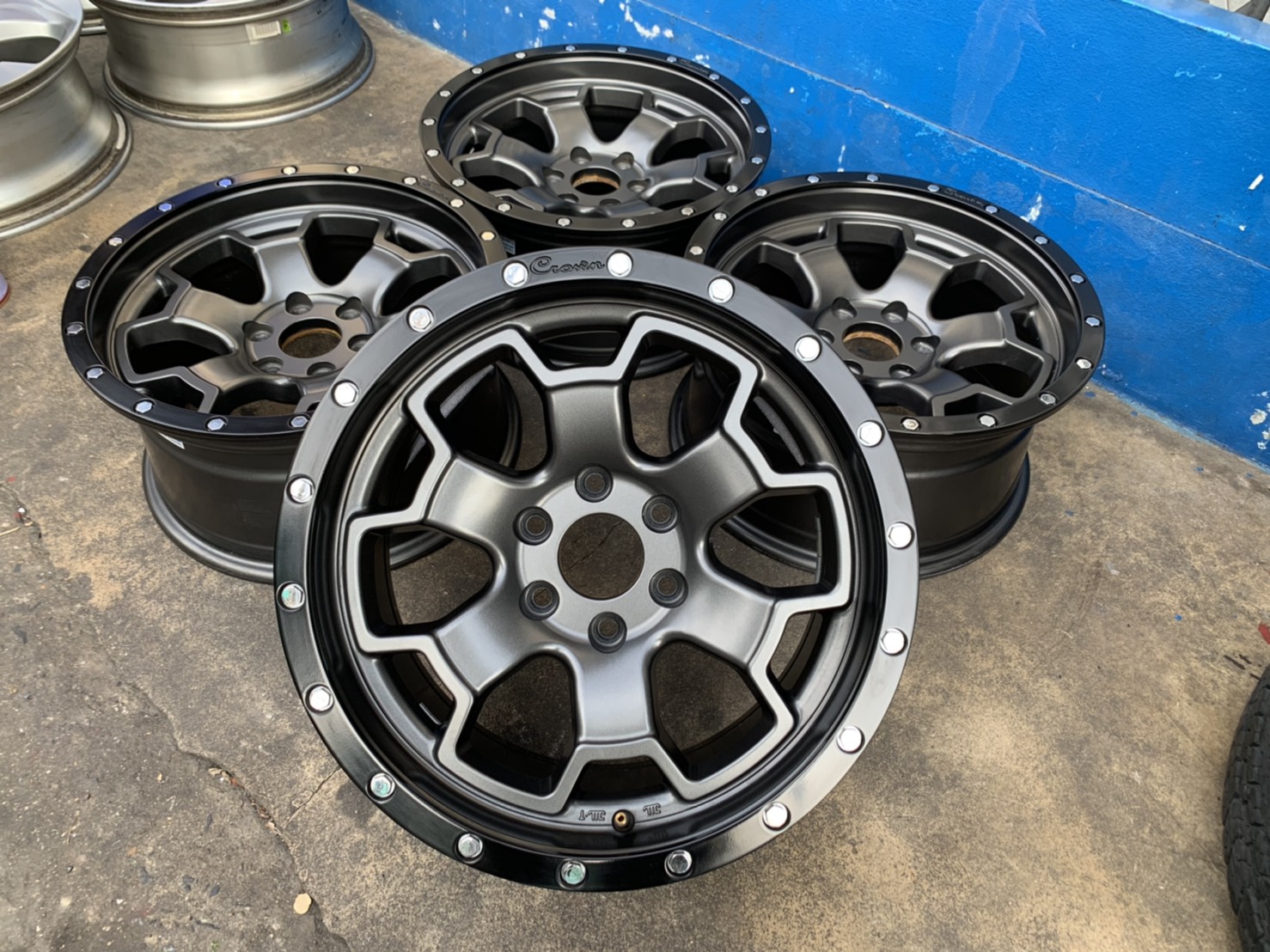 ล้อแม็ก 6รู114 Navara Crown ขอบ 16 สวยกริ๊บ ใส่กับ NAVARA ,TERRA ได้เลย