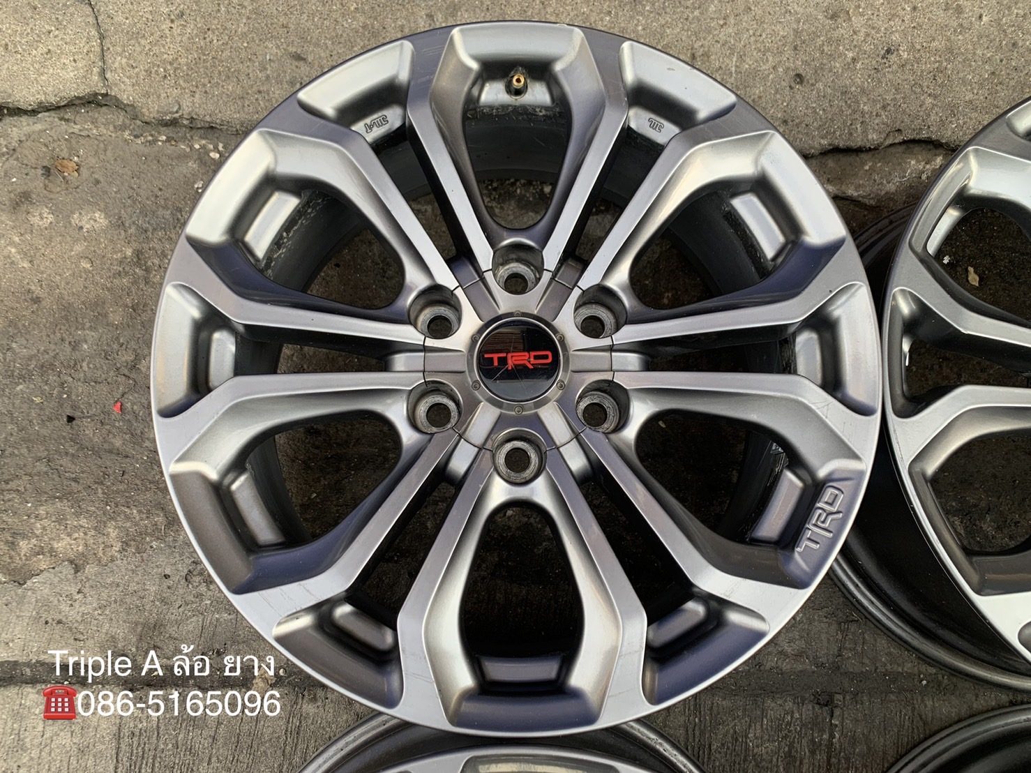 ล้อแม็กแท้ Toyota Fortuner TRD4 ขอบ 18 ใส่กับ Fortuner ,Revo ,Vigo 6รู139 ได้ทุกรุ่น ล้อแม็กแท้ Toyota Fortuner TRD4 ขอบ 18 ใส่กับ Fortuner ,Revo ,Vigo 6รู139 ได้ทุกรุ่น