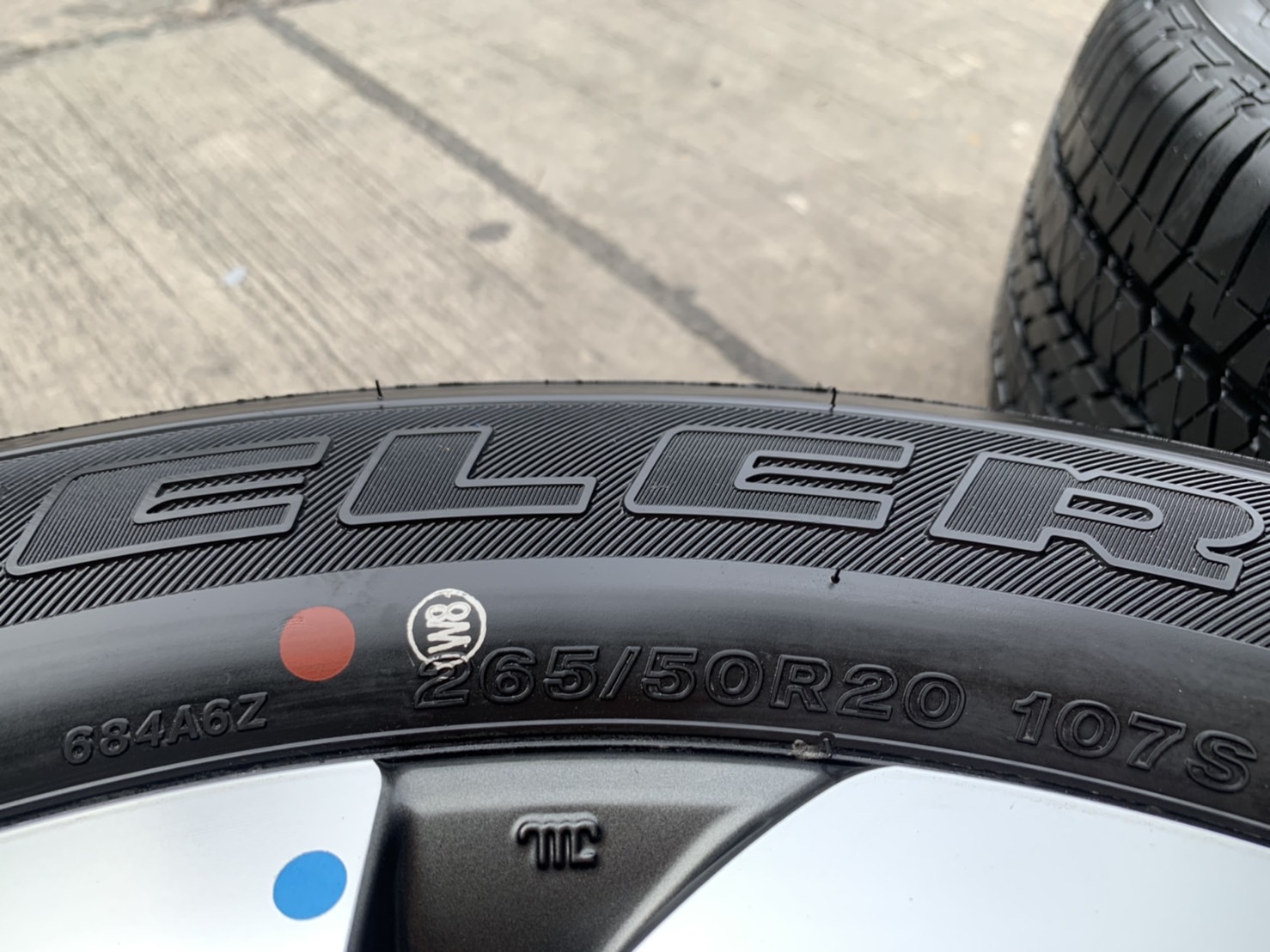 ล้อแม็กป้ายแดง ISUZU MU-X รุ่นใหม่ล่าสุด ขอบ 20 พร้อมยางใหม่ป้ายแดง 265-50-20 Bridgestone ปี 21 ใหม่กริ๊บ ล้อแม็กป้ายแดง ISUZU MU-X รุ่นใหม่ล่าสุด ขอบ 20 พร้อมยางใหม่ป้ายแดง 265-50-20 Bridgestone ปี 21 ใหม่กริ๊บ