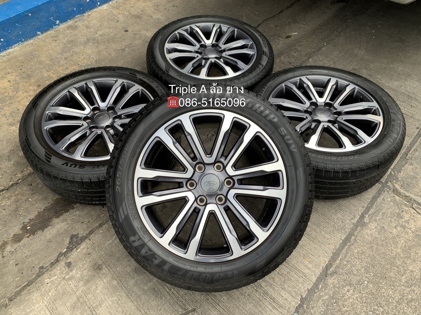ล้อแม็ก Ford Everest ขอบ 20 เทาหน้าเงา พร้อมยาง 265-50-20 GoodYear สภาพสวย