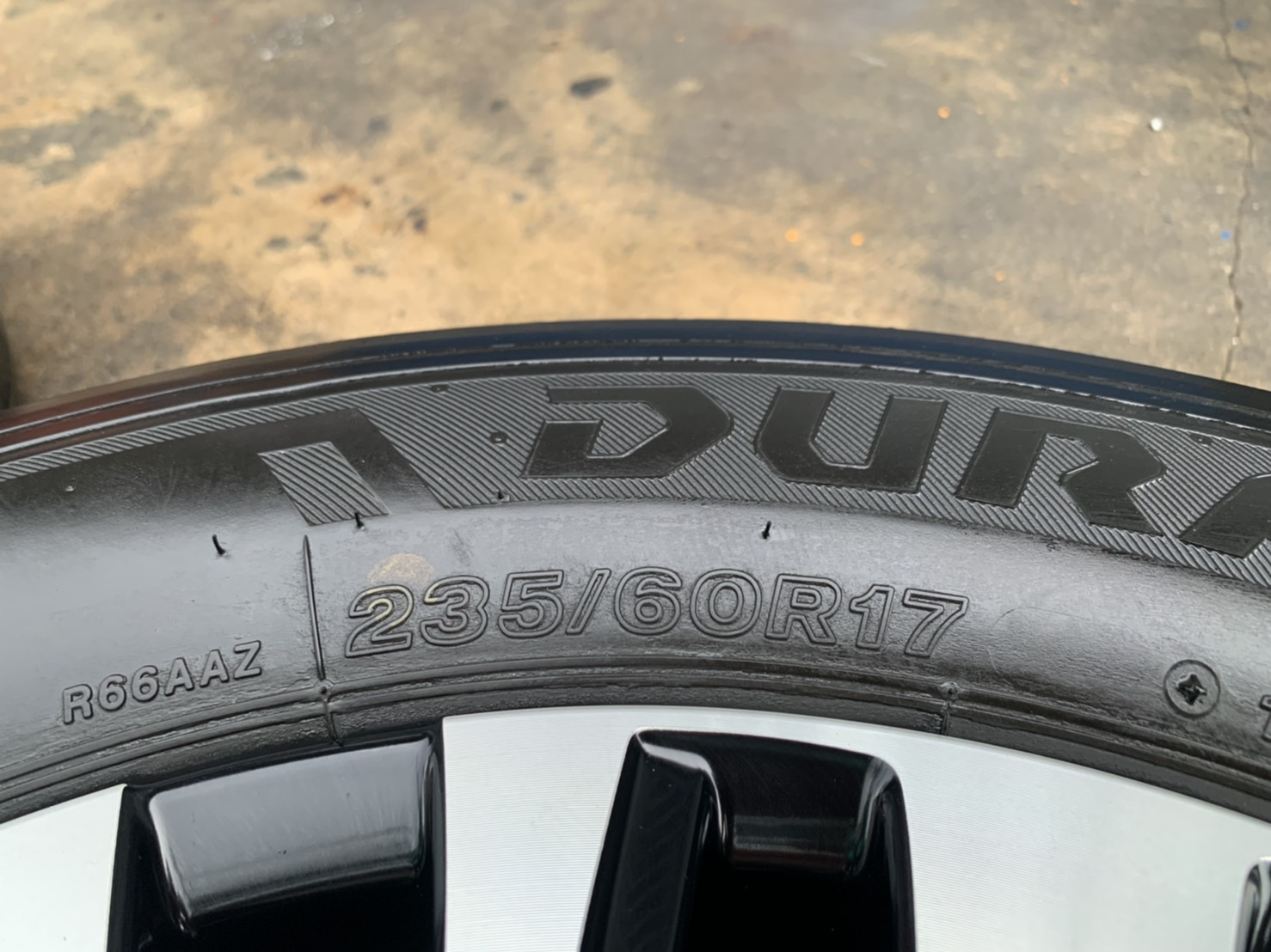 ล้อแม็ก 6รู130 Toyota Majesty ตัวท็อป รุ่นใหม่ล่าสุด ขอบ 17 พร้อมยาง 235-60-17 Bridgestone ปี 19 ล้อยางแท้จากญี่ปุ่น ล้อแม็ก 6รู130 Toyota Majesty ตัวท็อป รุ่นใหม่ล่าสุด ขอบ 17 พร้อมยาง 235-60-17 Bridgestone ปี 19 ล้อยางแท้จากญี่ปุ่น