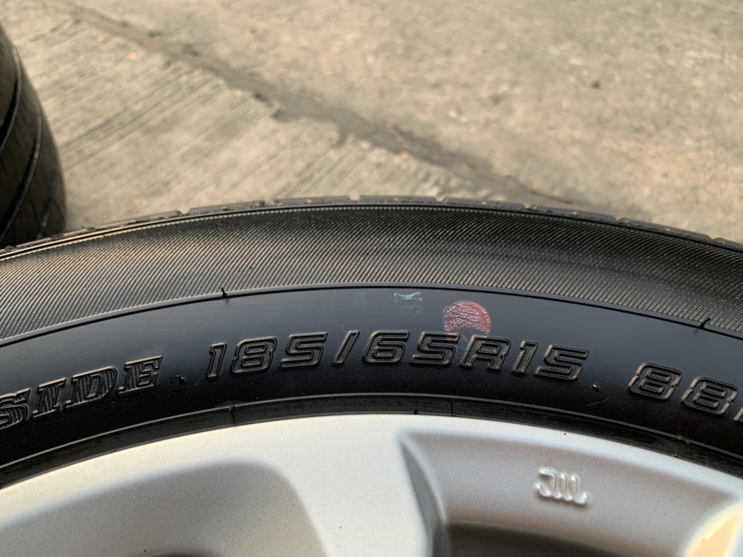 ล้อแม็ก Mazda 2 Skyactiv ขอบ 15 สีบอร์น พร้อมยาง 185-65-15 Dunlop ปี 17 ล้อแม็ก Mazda 2 Skyactiv ขอบ 15 สีบอร์น พร้อมยาง 185-65-15 Dunlop ปี 17