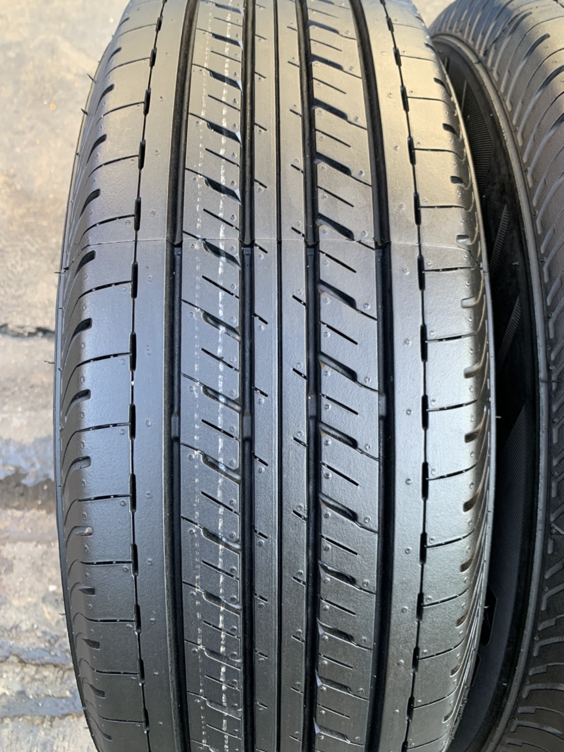 ล้อแม็ก ISUZU D-MAX Platinum ขอบ 15 สีเทากัน พร้อมยางป้ายแดง 215-70-15 Bridgestone สวยกริ๊บๆ