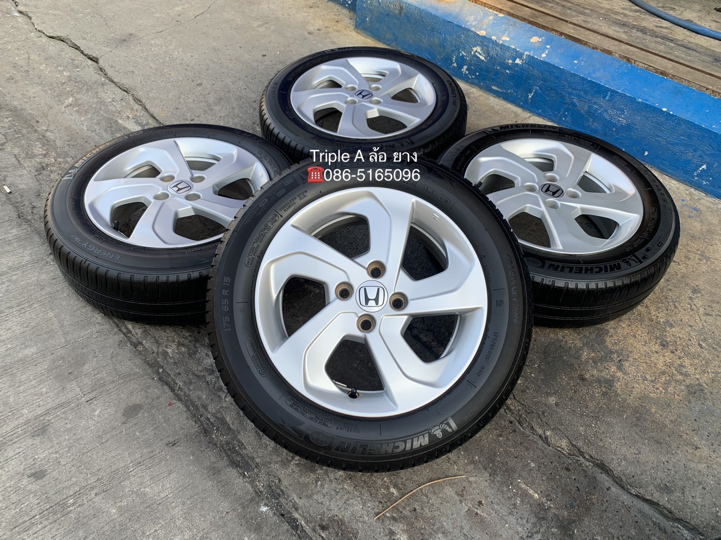 ล้อแม็ก Honda City ลายใบพัด ขอบ 15 พร้อมยาง 175-65-15 Michelin ปลายปี 18 