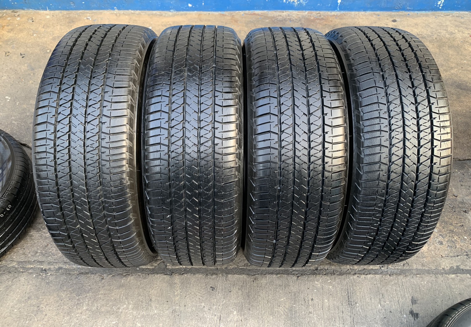 ล้อแม็ก ISUZU D-MAX Blue Power ขอบ 18 พร้อมยาง 255-60-18 Bridgestone ปี 16 ล้อแม็ก ISUZU D-MAX Blue Power ขอบ 18 พร้อมยาง 255-60-18 Bridgestone ปี 16