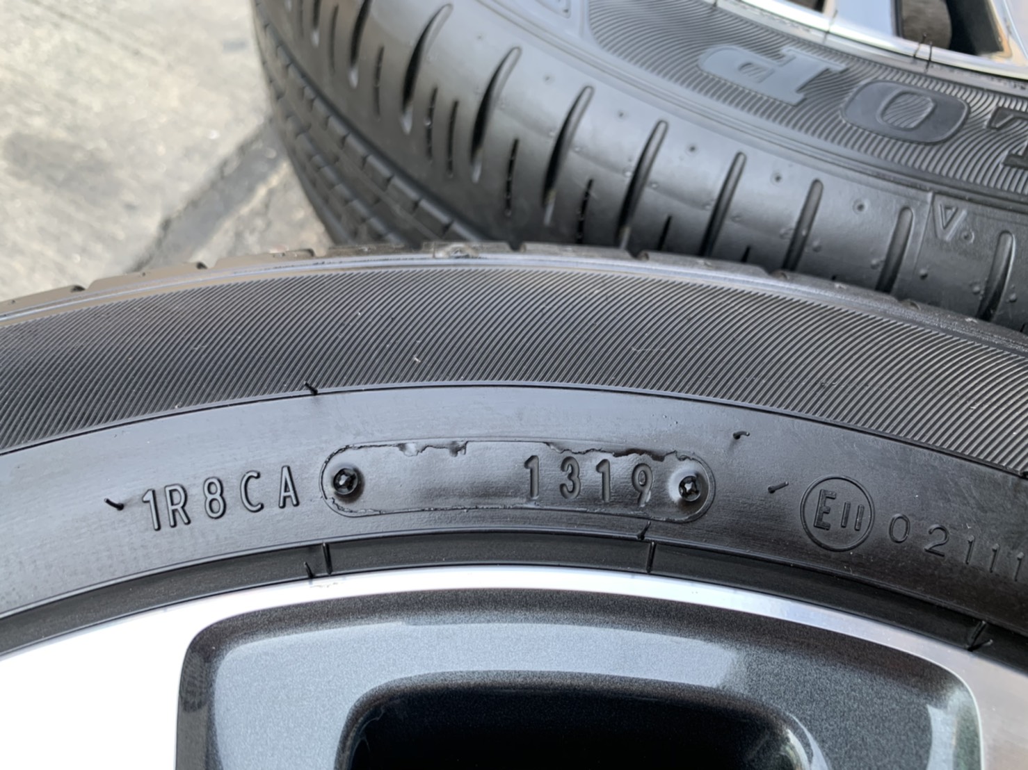 ล้อแม็กป้ายแดง Toyota Yaris Ativ ขอบ 15 สีเทาหน้าเงา พร้อมยางป้ายแดง 185-60-15 Dunlop ปี 19 สวยกริ๊บ ล้อแม็กป้ายแดง Toyota Yaris Ativ ขอบ 15 สีเทาหน้าเงา พร้อมยางป้ายแดง 185-60-15 Dunlop ปี 19 สวยกริ๊บ