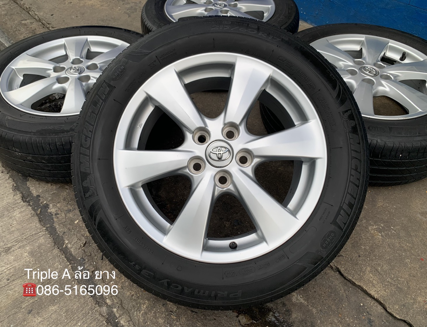 ล้อแม็ก 5รู114 Toyota ขอบ 17 พร้อมยาง 215-60-17 Michelin ปี 17 ล้อแม็ก 5รู114 Toyota ขอบ 17 พร้อมยาง 215-60-17 Michelin ปี 17