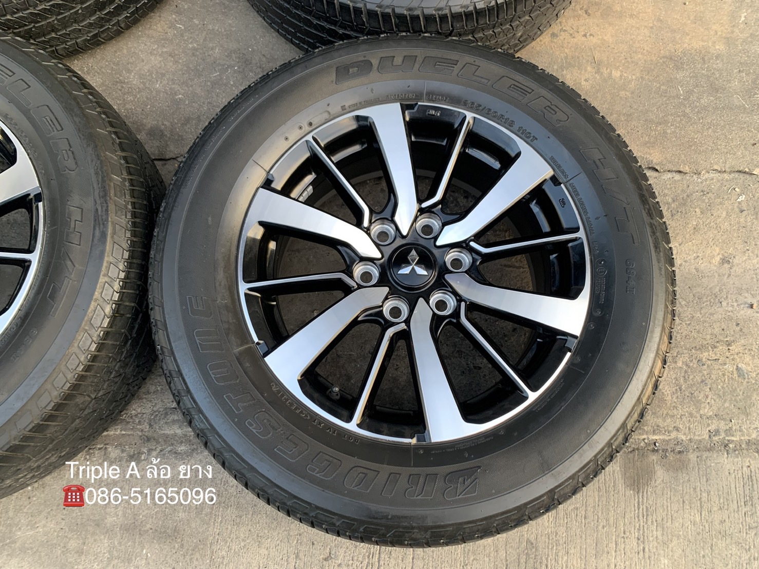 ล้อแม็ก Mitsu Pajero Sport ขอบ 18 แถมยาง 265-60-18 Bridgestone ปี 17