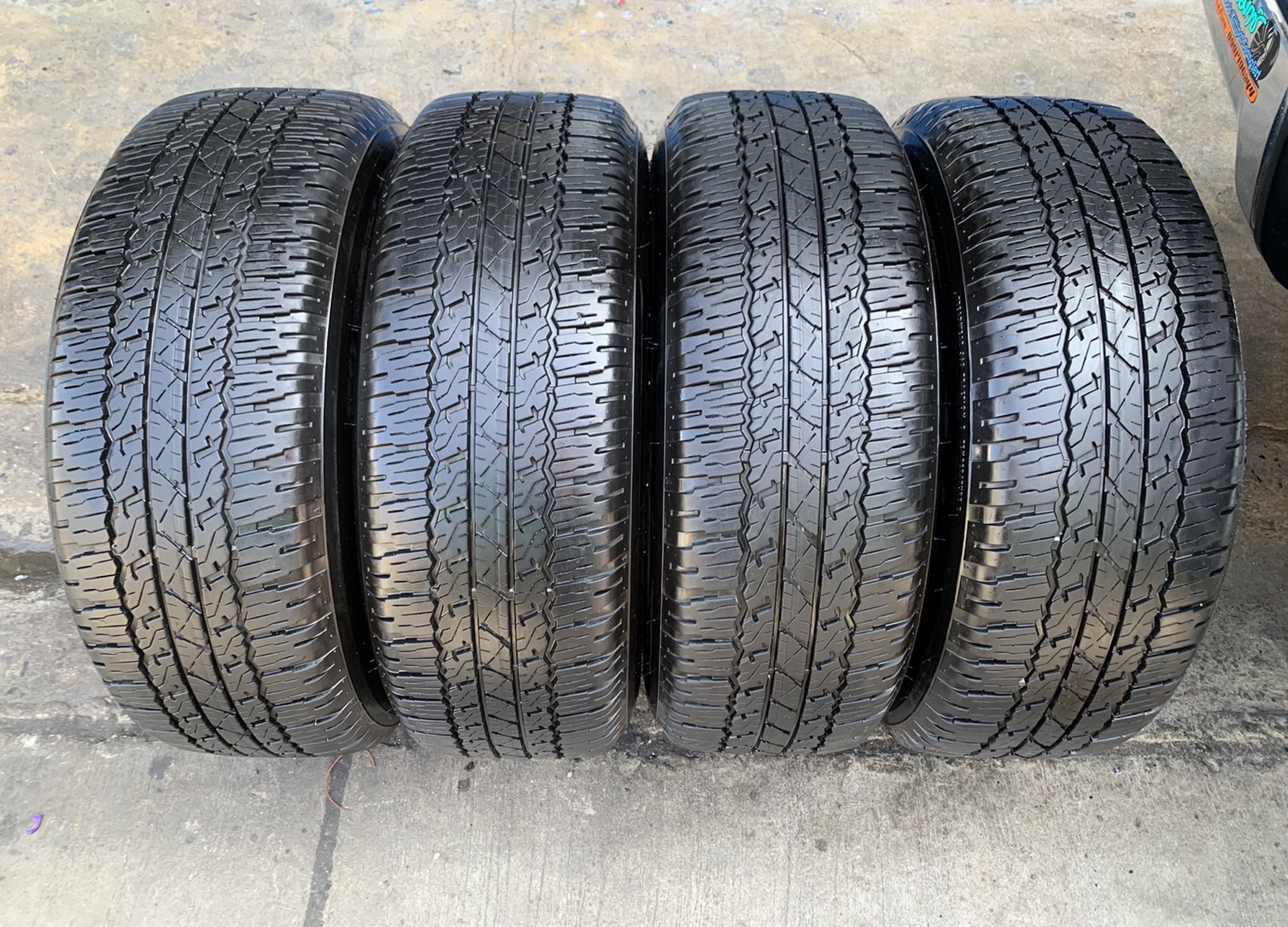 ล้อแม็ก Toyota Revo ขอบ17 พร้อมยาง 265-65-17 Bridgestone ปี 18 สภาพสวย ล้อแม็ก Toyota Revo ขอบ17 พร้อมยาง 265-65-17 Bridgestone ปี 18 สภาพสวย