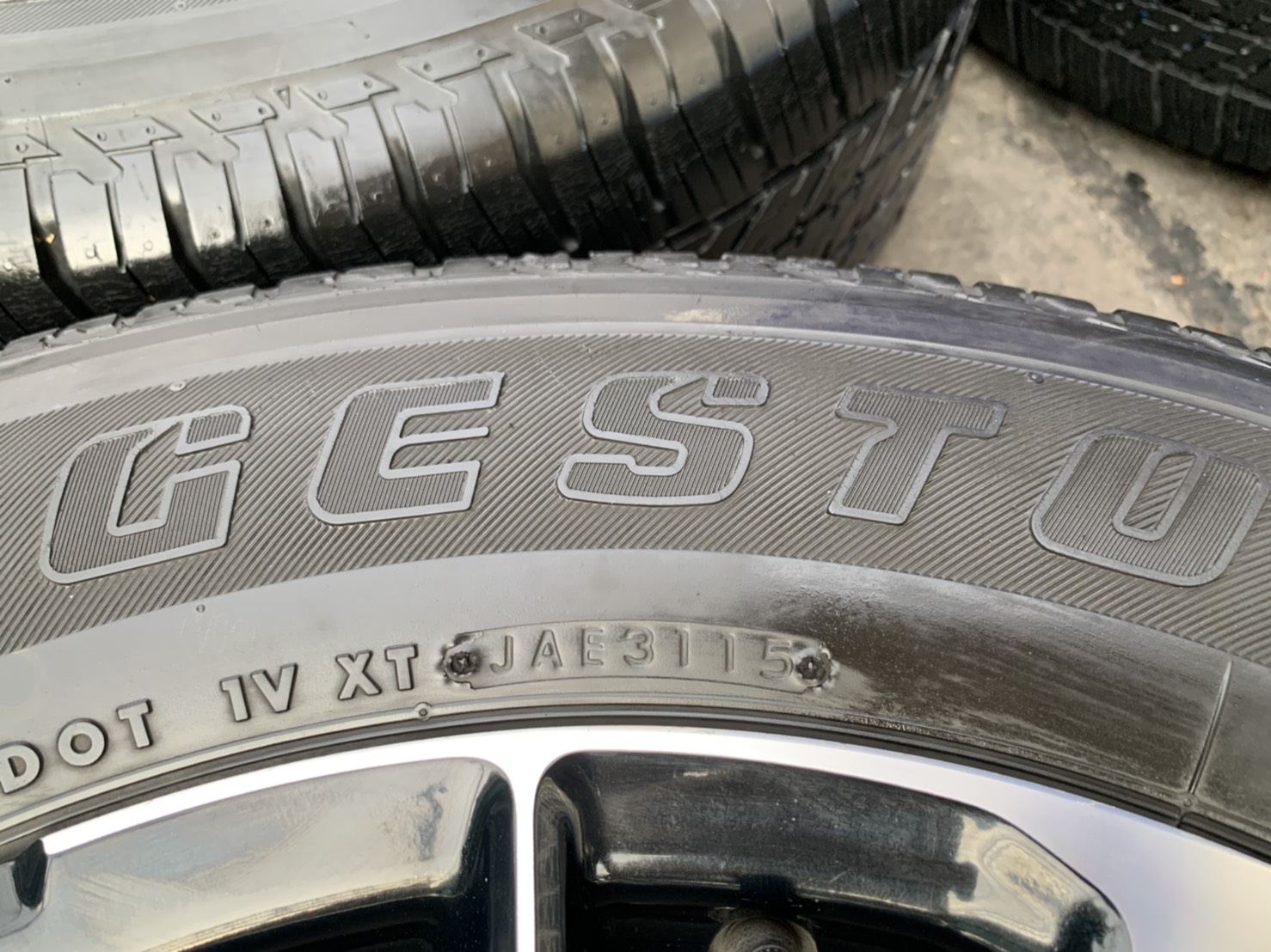 ล้อแม็ก Mitsu Pajero Sport ขอบ 18 แถมยาง 265-60-18 Bridgestone ปี 15 ล้อแม็ก Mitsu Pajero Sport ขอบ 18 แถมยาง 265-60-18 Bridgestone ปี 15