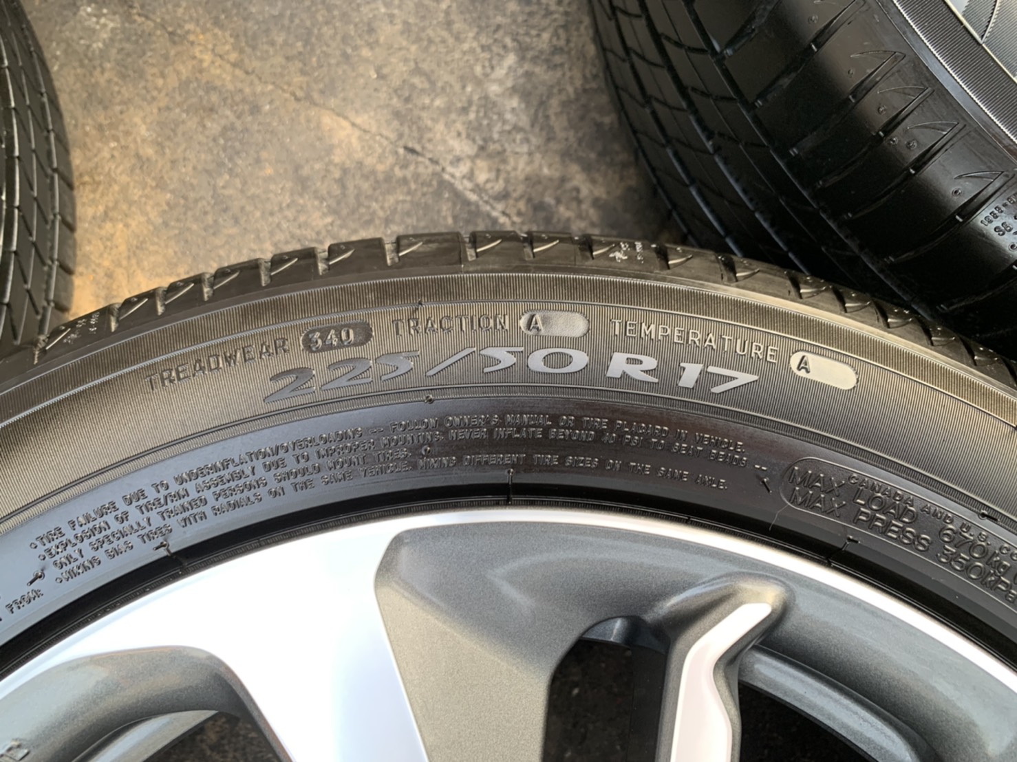 ล้อแม็กป้ายแดง Honda Accord G10 รุ่นใหม่ล่าสุด ขอบ 17 พร้อมยางป้ายแดง 225-50-17 Michelin ปลายปี 20 ล้อแม็กป้ายแดง Honda Accord G10 รุ่นใหม่ล่าสุด ขอบ 17 พร้อมยางป้ายแดง 225-50-17 Michelin ปลายปี 20