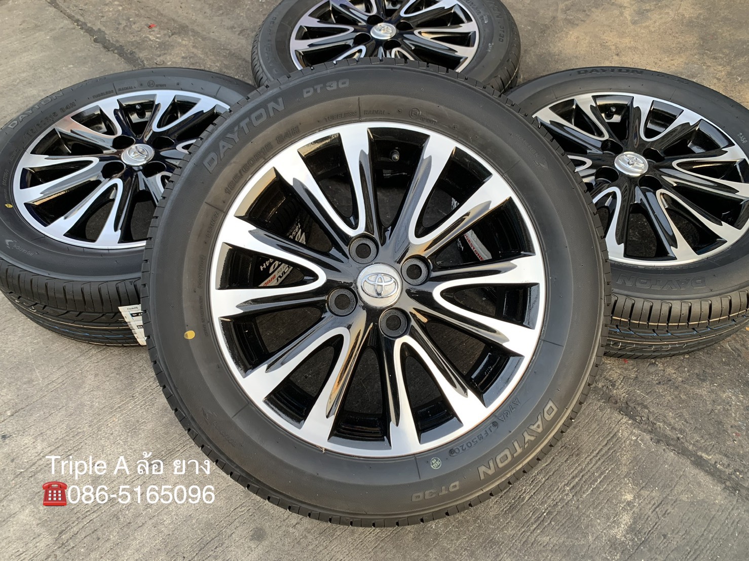 ล้อแม็ก Toyota Vios 12 ก้าน ขอบ 15 สีดำปัดหน้าเงา พร้อมยางใหม่ 185-60-15 DAYTON ปี 21 สวยกริ๊บๆ ล้อแม็ก Toyota Vios 12 ก้าน ขอบ 15 สีดำปัดหน้าเงา พร้อมยางใหม่ 185-60-15 DAYTON ปี 21 สวยกริ๊บๆ