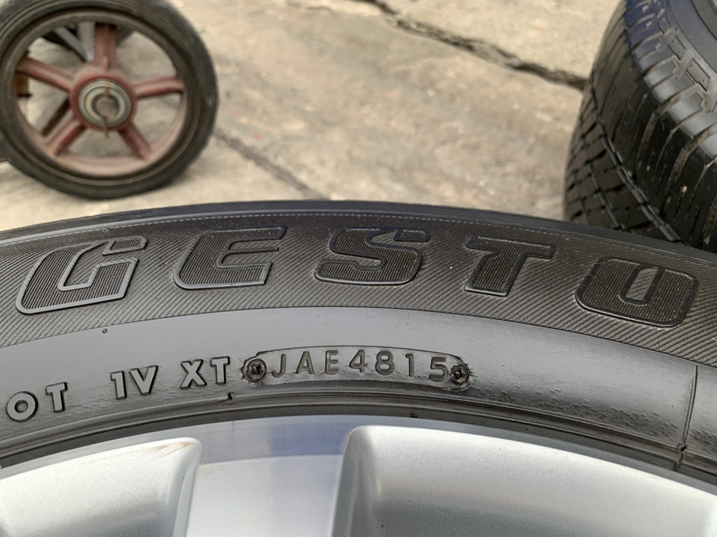 ล้อแม็ก Ford Ranger Wildtrak Limited ขอบ 18 แถมยาง 265-60-18 Bridgestone ปลายปี 15 ล้อแม็ก Ford Ranger Wildtrak Limited ขอบ 18 แถมยาง 265-60-18 Bridgestone ปลายปี 15