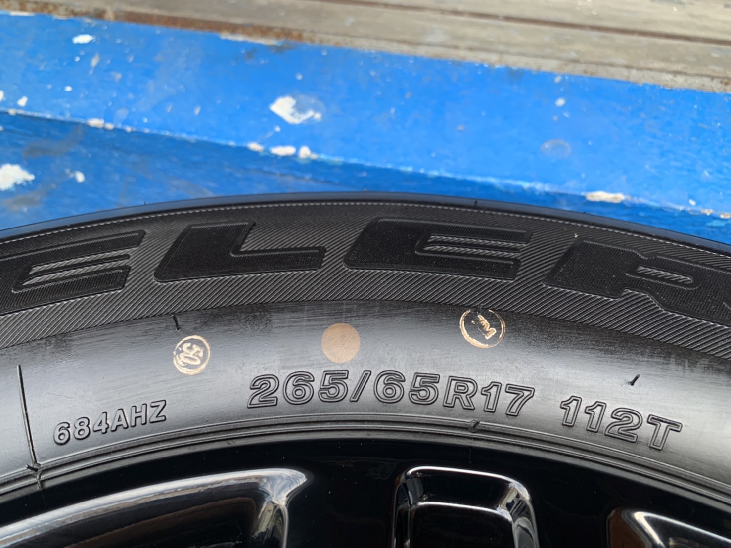 ล้อแม็กป้ายแดง Ford Ranger XLT รุ่นใหม่ ขอบ 17 สีดำแท้ พร้อมยางป้ายแดง 265-65-17 Bridgestone ปลายปี ล้อแม็กป้ายแดง Ford Ranger XLT รุ่นใหม่ ขอบ 17 สีดำแท้ พร้อมยางป้ายแดง 265-65-17 Bridgestone ปลายปี