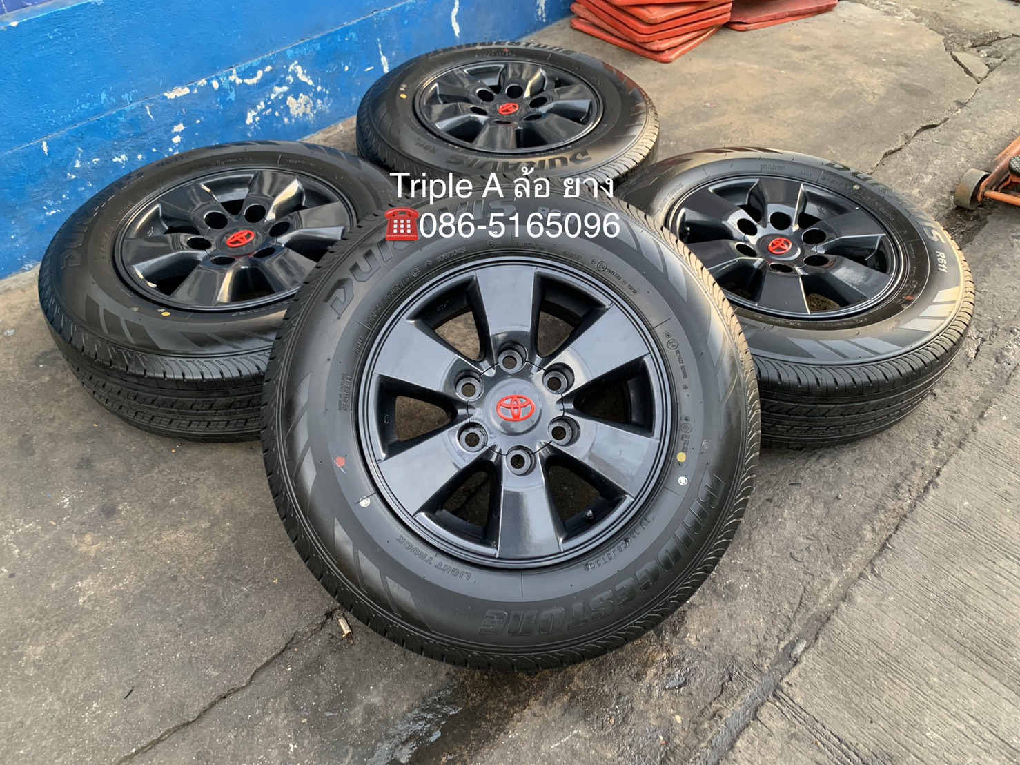 ล้อแม็ก Toyota Vigo Preruner ขอบ 15 สีเทากัน พร้อมยาง 215-70-15 Bridgestone ปลายปี 20