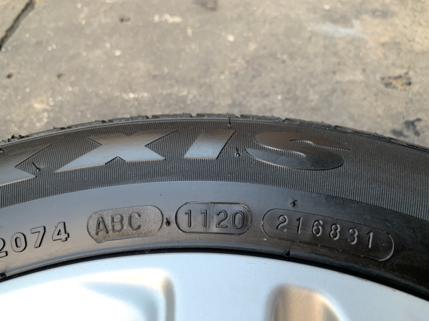 ล้อแม็ก Honda Jazz ตัวรองท็อป ขอบ 15 พร้อมยางป้ายแดง 175-65-15 Maxxis ปี 20 สวยๆ ล้อแม็ก Honda Jazz ตัวรองท็อป ขอบ 15 พร้อมยางป้ายแดง 175-65-15 Maxxis ปี 20 สวยๆ