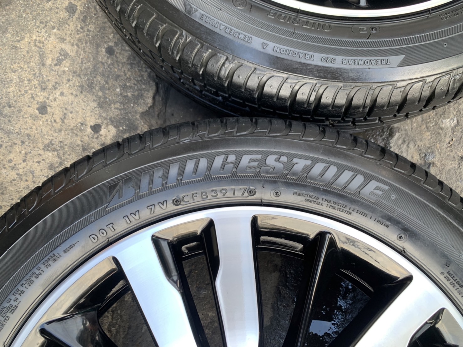 ล้อแม็ก Honda Jazz GK ตัวท็อป ขอบ 16 ดำหน้าเงา แถมยาง 185-55-16 Bridgestone ปลายปี 17