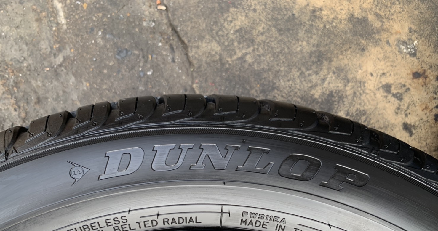 ยางป้ายแดง 265-50-20 Dunlop ปลายปี 20 เหมาะสำหรับรถกระบะตัวสูง และ SUV ทุกรุ่น