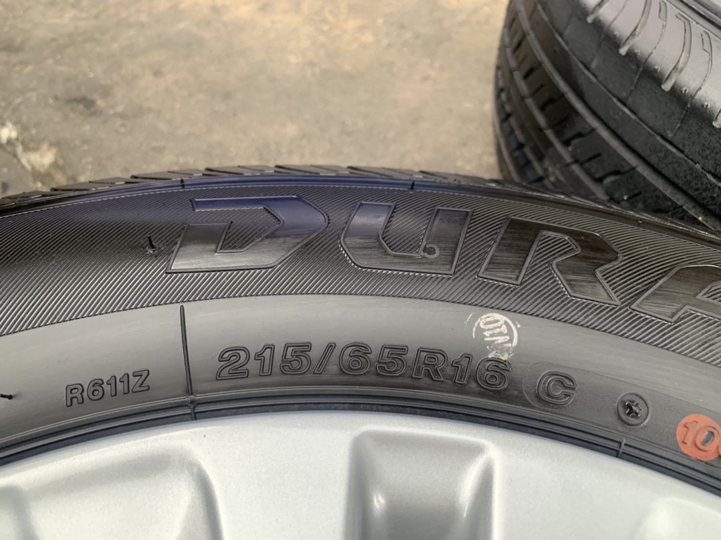 ล้อแม็กป้ายแดง Toyota Revo ขอบ 16 พร้อมยางใหม่ป้ายแดง 215-65-16 Bridgestone ปี 21 ใหม่ยกห้าง ล้อแม็กป้ายแดง Toyota Revo ขอบ 16 พร้อมยางใหม่ป้ายแดง 215-65-16 Bridgestone ปี 21 ใหม่ยกห้าง