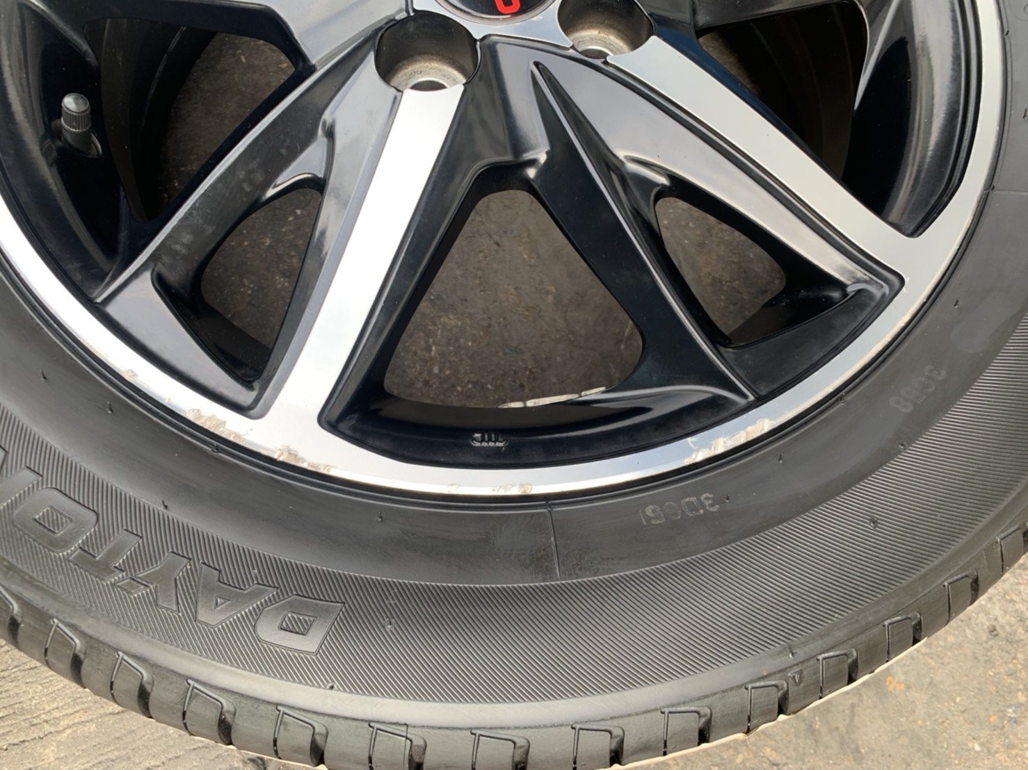 ล้อแม็ก Toyota Vios TRD แท้ ขอบ 15 พร้อมยางใหม่ 185-60-15 DAYTON Bridgestone ปี 21 ล้อแม็ก Toyota Vios TRD แท้ ขอบ 15 พร้อมยางใหม่ 185-60-15 DAYTON Bridgestone ปี 21