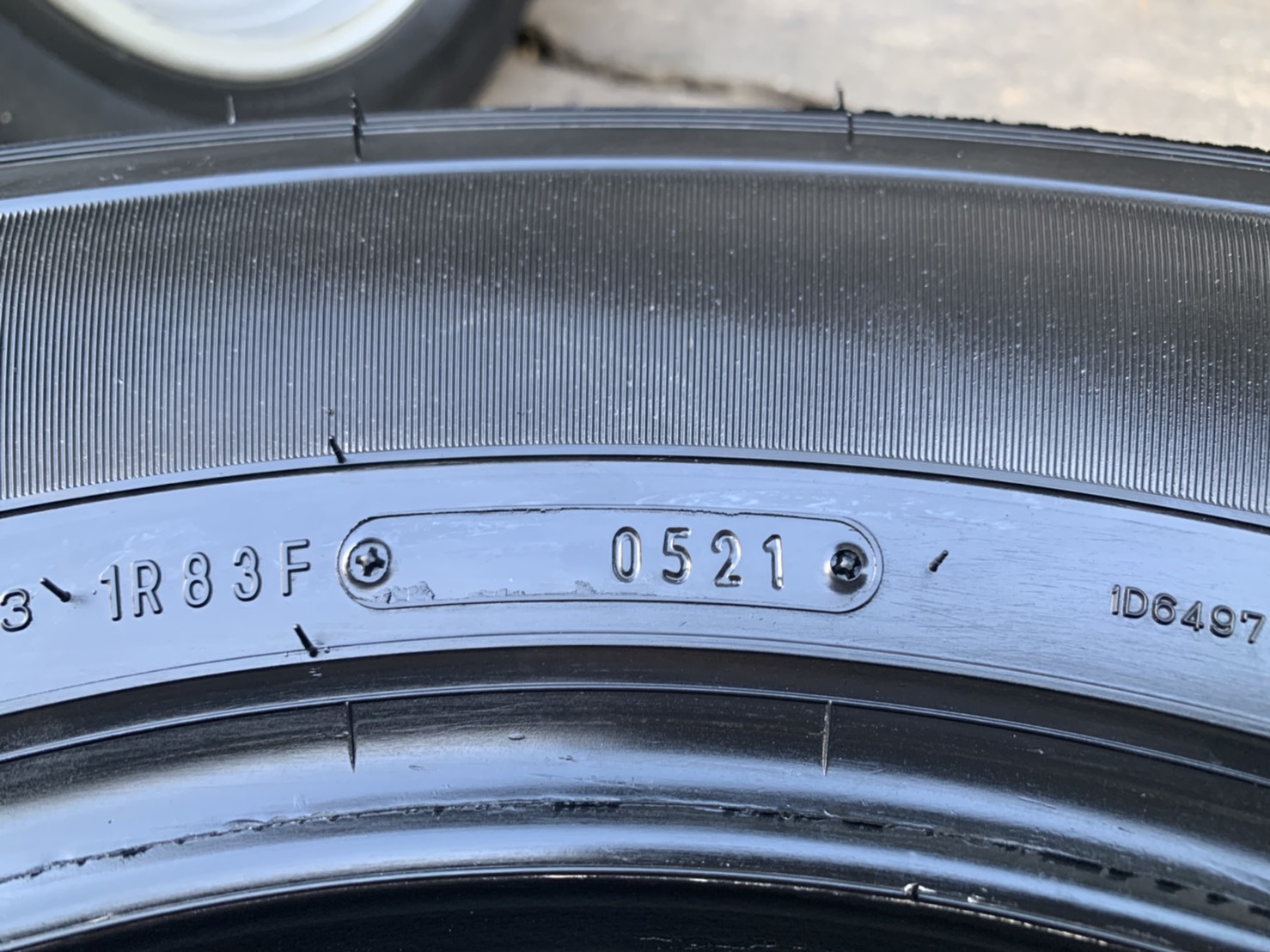ยางใหม่ป้ายแดง 255-70-16 Dunlop ปี 21 ใหม่ยกห้าง สวยกริ๊บ ใส่แทน 245-70-16 หรือ 265-70-16 ได้เลย ยางใหม่ป้ายแดง 255-70-16 Dunlop ปี 21 ใหม่ยกห้าง สวยกริ๊บ ใส่แทน 245-70-16 หรือ 265-70-16 ได้เลย