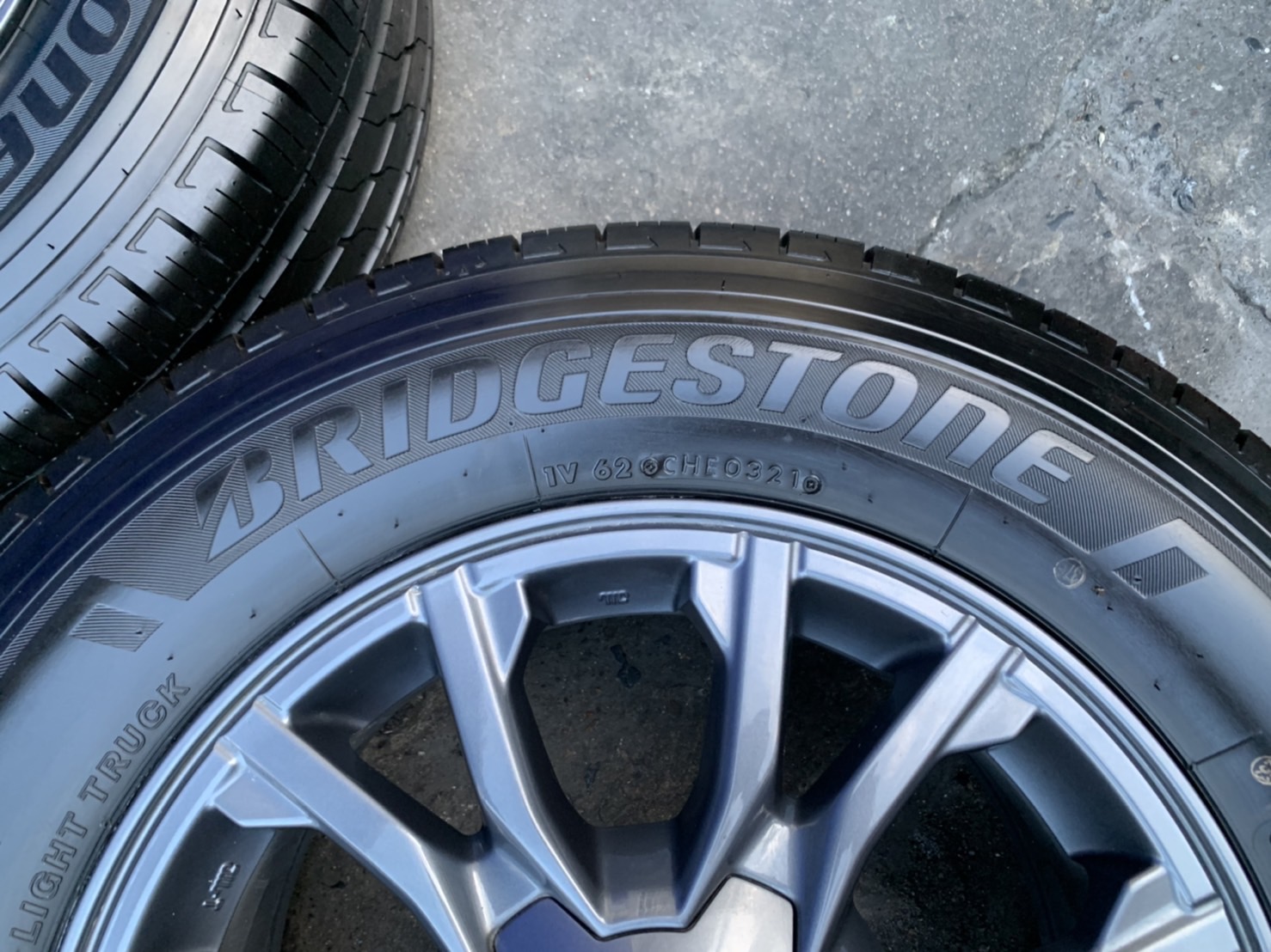 ล้อแม็ก ISUZU X-Series ขอบ 16 พร้อมยางป้ายแดง 225-65-16 Bridgestone ปี 21