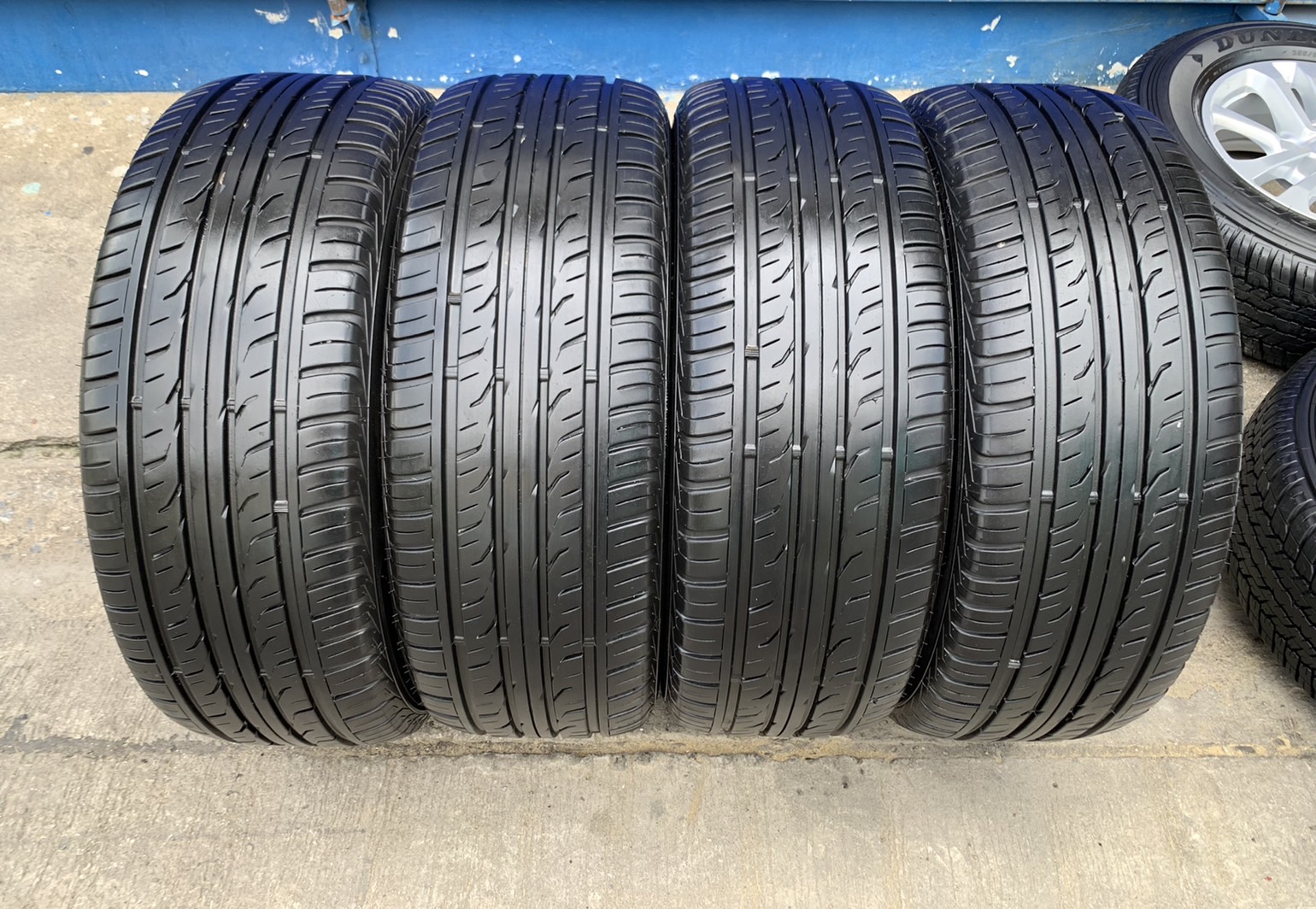 ล้อแม็กพร้อมยาง Toyota Fortuner TRD แท้ ขอบ 20 ดำหน้าชา สวยๆ ล้อแม็กพร้อมยาง Toyota Fortuner TRD แท้ ขอบ 20 ดำหน้าชา สวยๆ