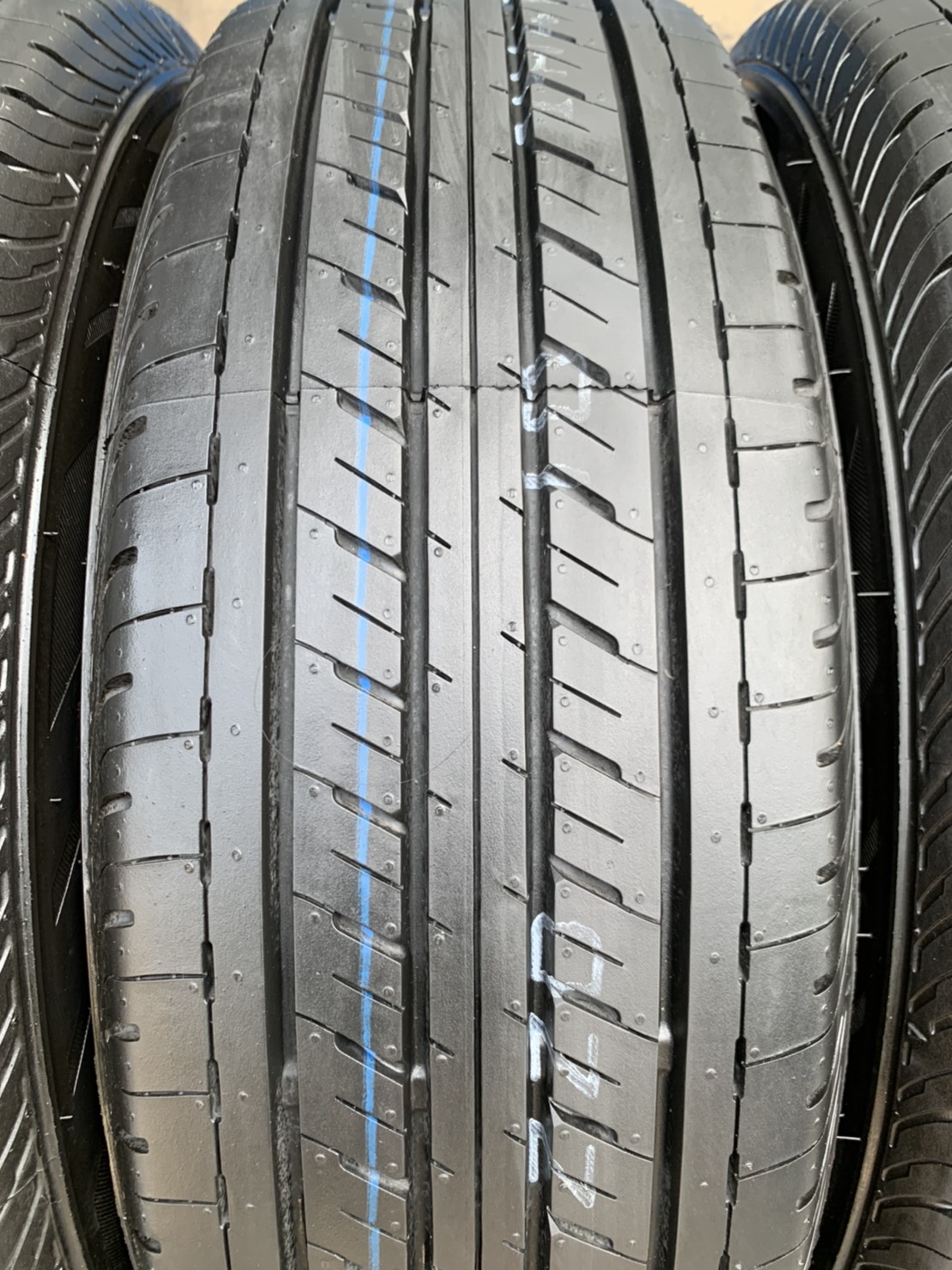 ล้อแม็กป้ายแดง Toyota Revo ขอบ 16 พร้อมใหม่ยางป้ายแดง 215-65-16 Bridgestone ปลายปี 20 ใหม่ยกห้าง