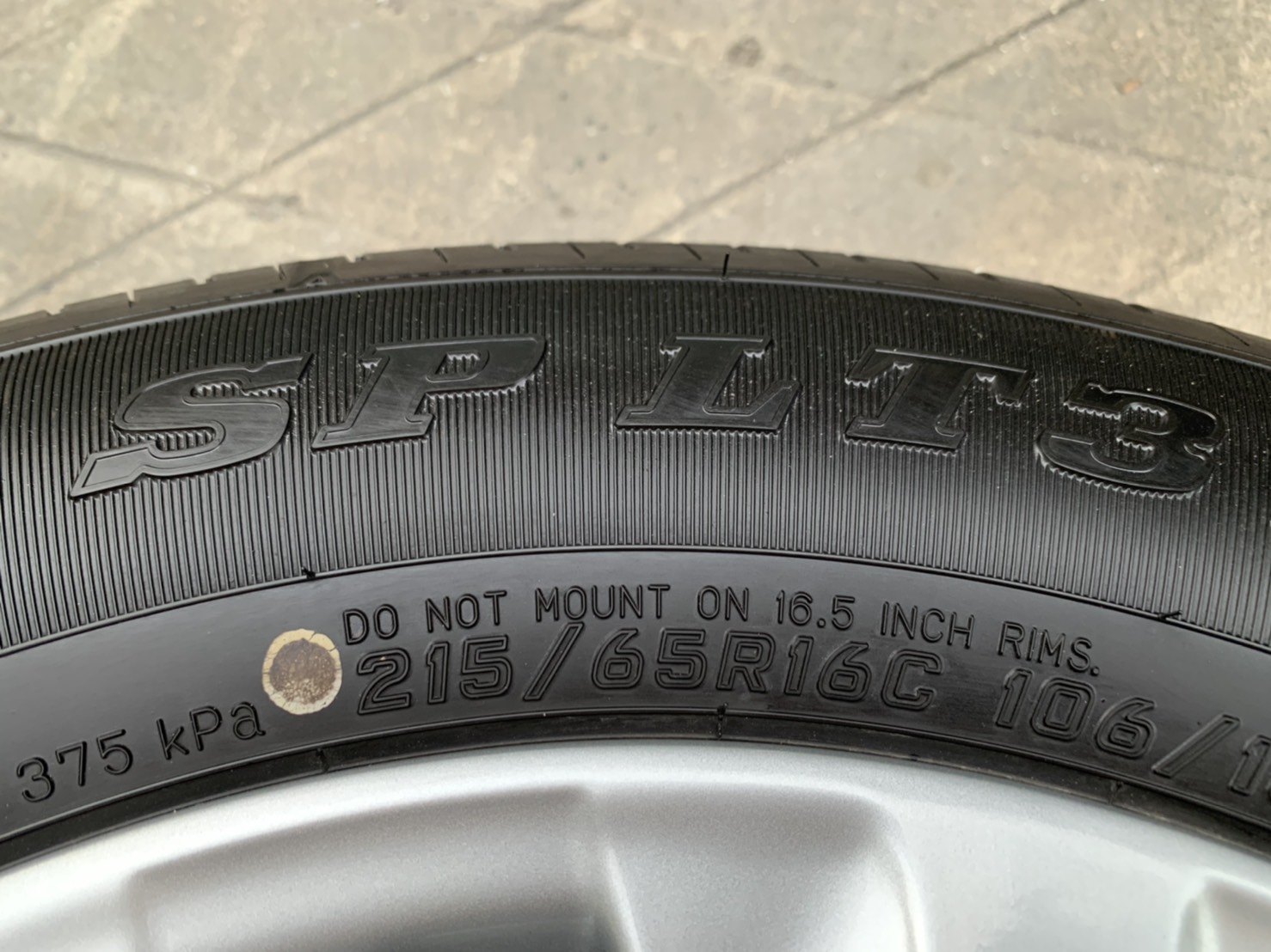 ล้อแม็กป้ายแดง 5รู114 Toyota Revo ขอบ 16 พร้อมยางป้ายแดง 215-65-16 Dunlop ปี 20 สวยกริ๊บ ล้อแม็กป้ายแดง 5รู114 Toyota Revo ขอบ 16 พร้อมยางป้ายแดง 215-65-16 Dunlop ปี 20 สวยกริ๊บ