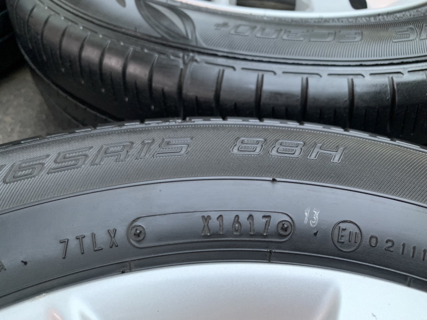 ล้อแม็ก Nissan Note ขอบ 15 พร้อมยาง 185-65-15 Dunlop ปี 17 ใส่กับ March, Almera ได้เลย ล้อแม็ก Nissan Note ขอบ 15 พร้อมยาง 185-65-15 Dunlop ปี 17 ใส่กับ March, Almera ได้เลย