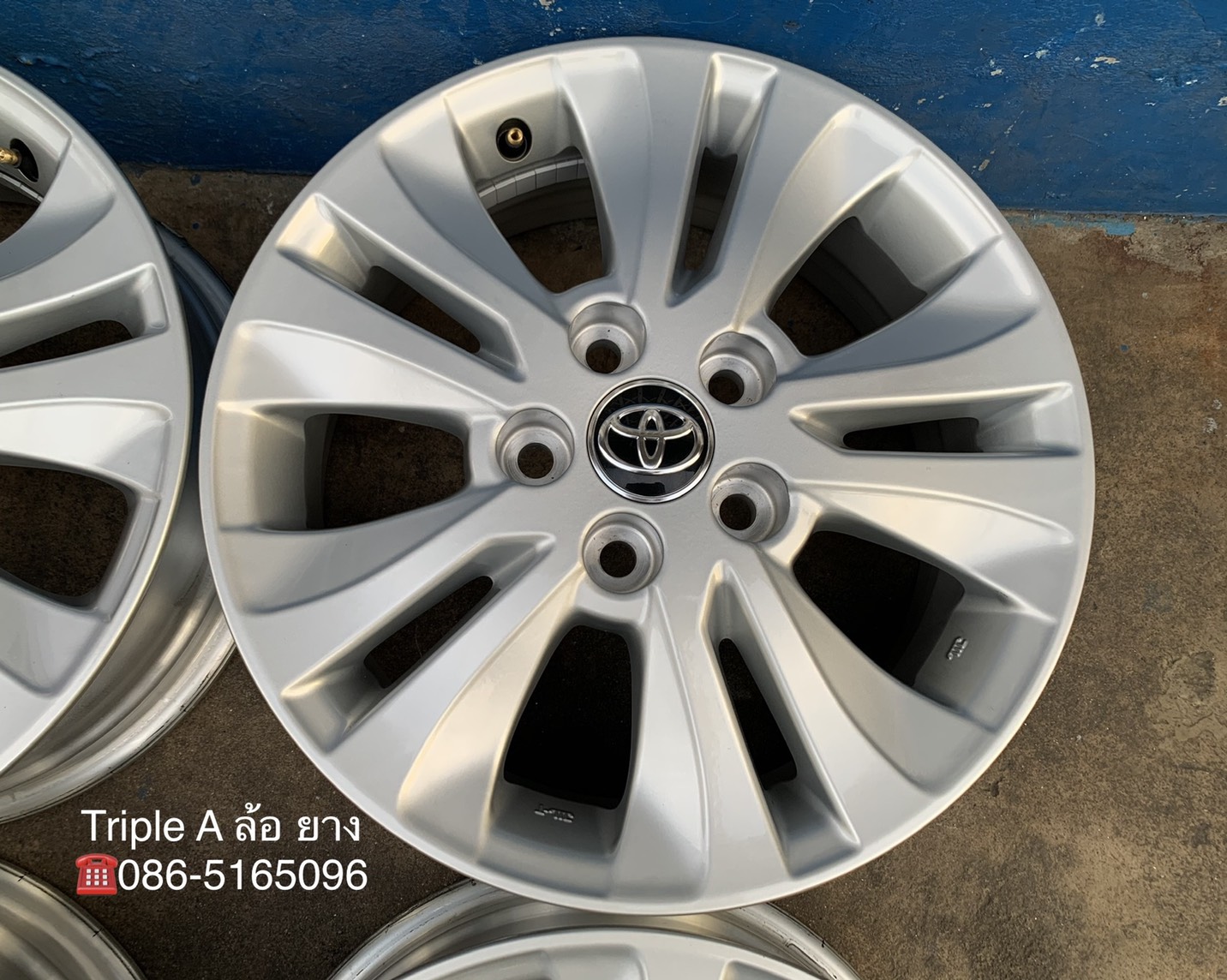 ล้อแม็กป้ายแดง 5รู114 Toyota Revo ขอบ 16 สวยกริ๊บ ใส่กับ Revo ,Vigo 5รู114 ได้เลย ล้อแม็กป้ายแดง 5รู114 Toyota Revo ขอบ 16 สวยกริ๊บ ใส่กับ Revo ,Vigo 5รู114 ได้เลย