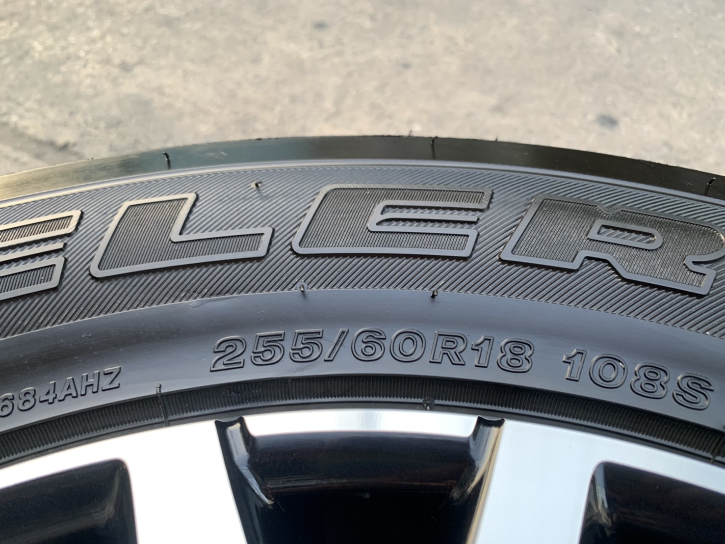 ล้อแม็กป้ายแดง ISUZU MU-X The ONYX รุ่นใหม่ ขอบ 18 พร้อมยางใหม่ป้ายแดง 255-60-18 Bridgestone ปลายปี ล้อแม็กป้ายแดง ISUZU MU-X The ONYX รุ่นใหม่ ขอบ 18 พร้อมยางใหม่ป้ายแดง 255-60-18 Bridgestone ปลายปี