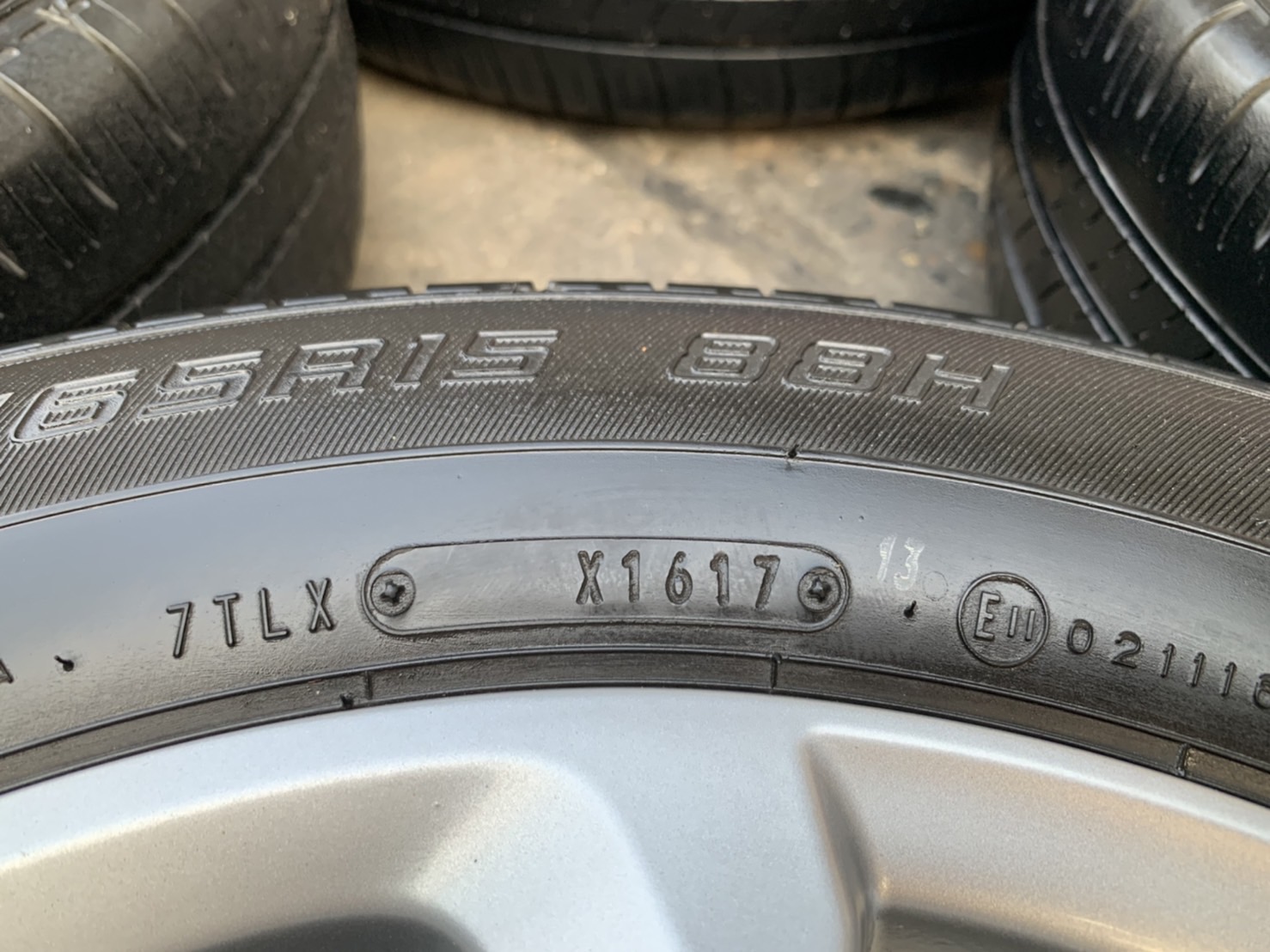 ล้อแม็ก Mazda 2 Skyactiv ขอบ 15 สีบอร์น พร้อมยาง 185-65-15 Dunlop ปี 17 ล้อแม็ก Mazda 2 Skyactiv ขอบ 15 สีบอร์น พร้อมยาง 185-65-15 Dunlop ปี 17