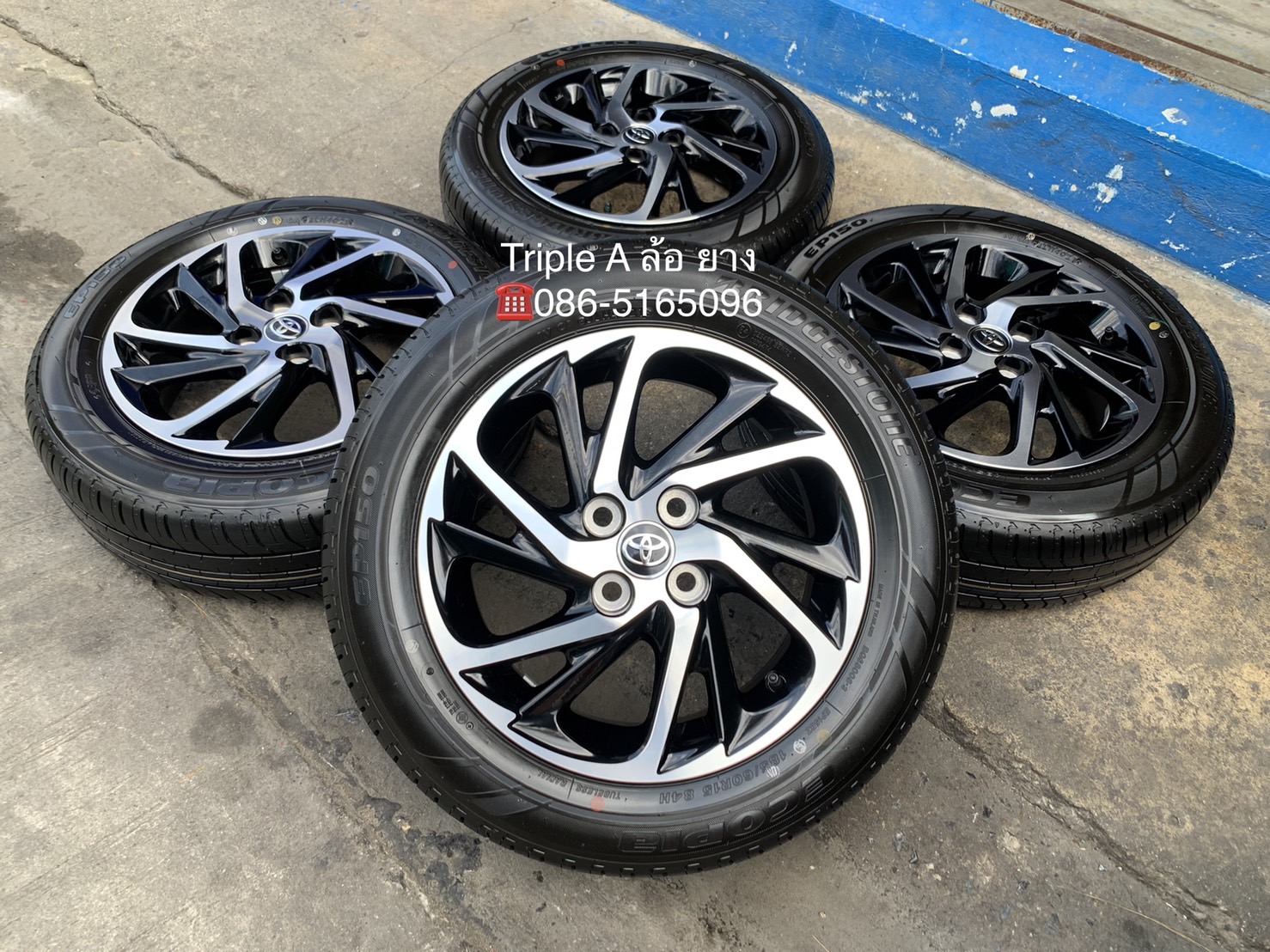 ล้อแม็กป้ายแดง Toyota Yaris Sport รุ่นใหม่ล่าสุด ขอบ 15 สีดำหน้าเงา พร้อมยางใหม่ป้ายแดง 185-60-15 Br