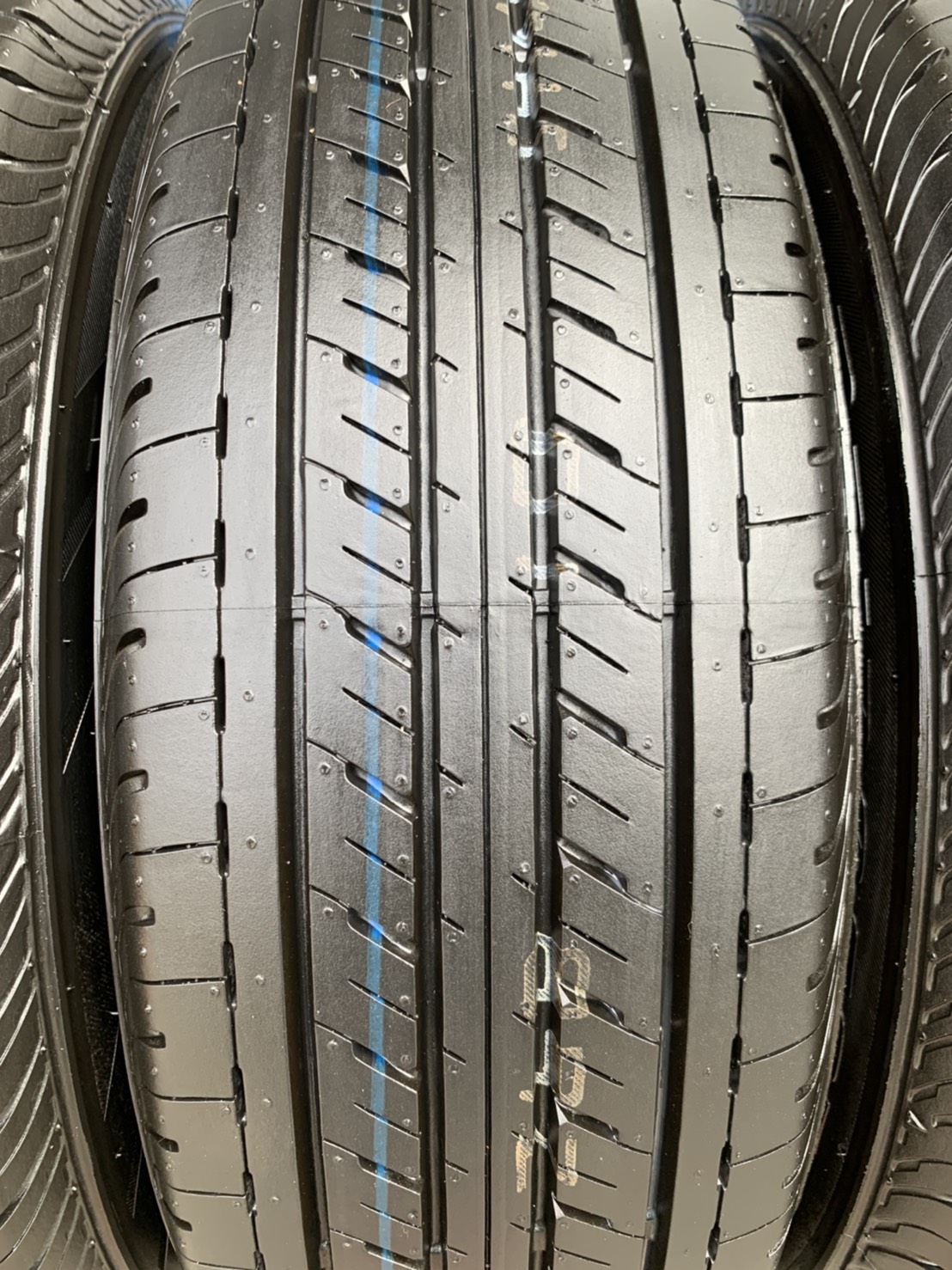 ล้อแม็กป้ายแดง Toyota Revo ขอบ 16 พร้อมยางใหม่ป้ายแดง 215-65-16 Bridgestone ปลายปี 20 ใหม่กริ๊บ