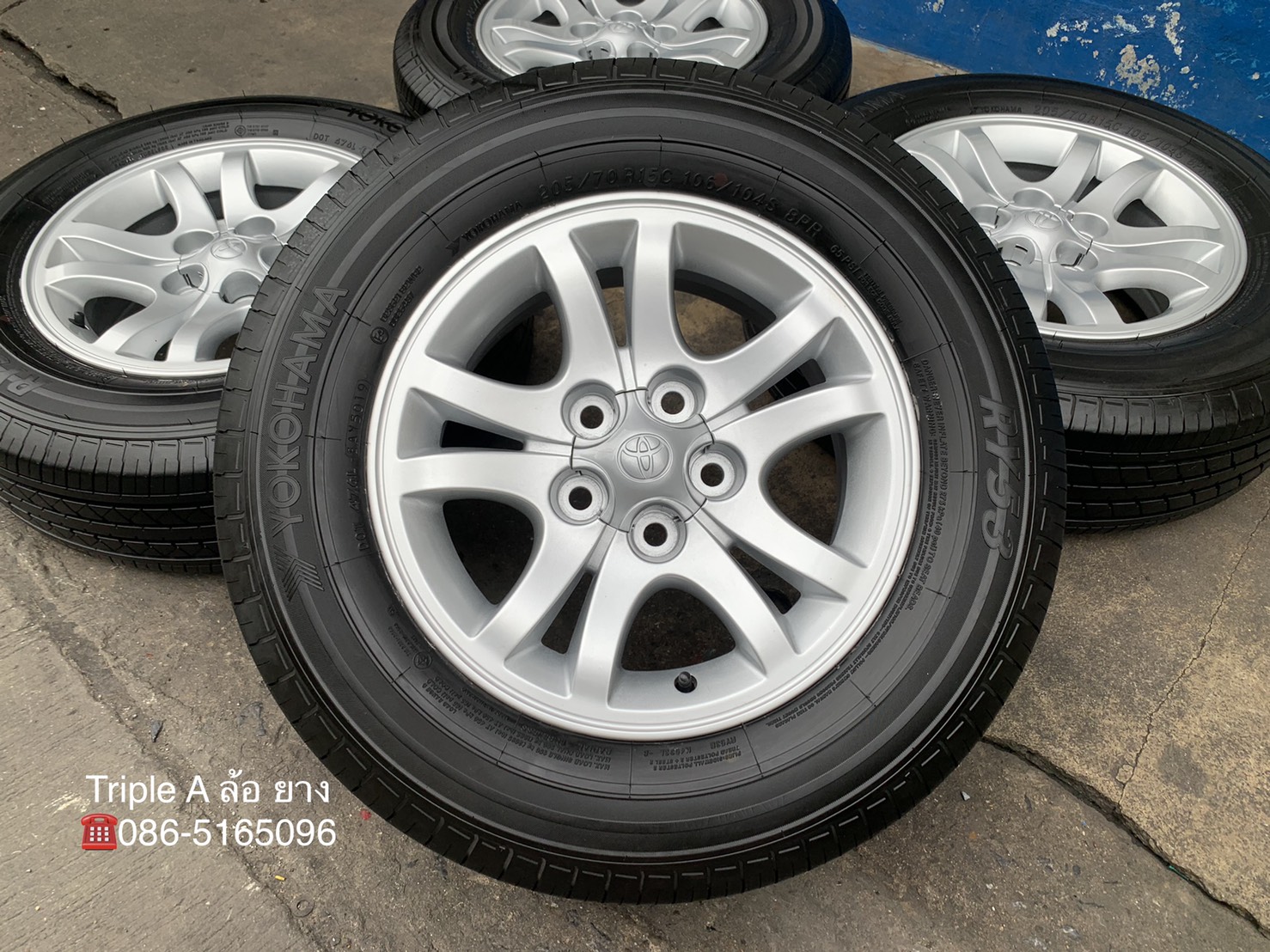 ล้อแม็ก Toyota Tiger D4D ขอบ 15 พร้อมยางป้ายแดง 205-70-15 Yokohama ปี 20 สวยกริ๊บ ล้อแม็ก Toyota Tiger D4D ขอบ 15 พร้อมยางป้ายแดง 205-70-15 Yokohama ปี 20 สวยกริ๊บ