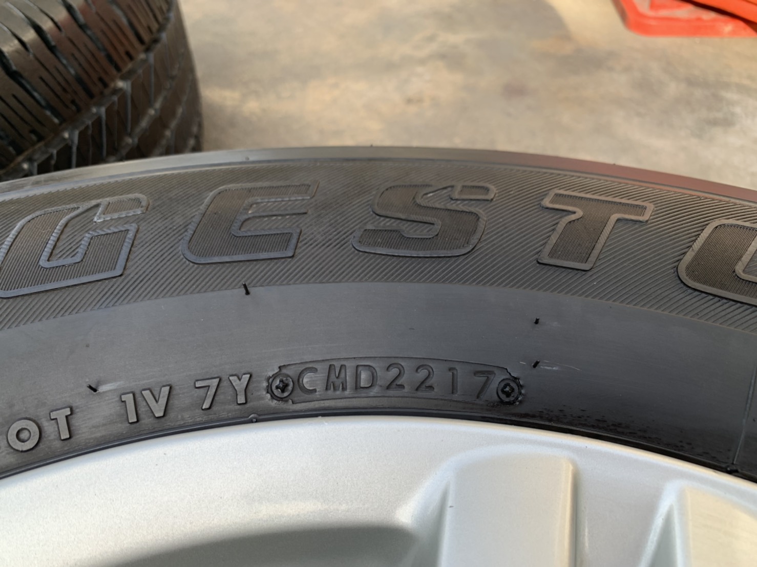 ล้อแม็ก ISUZU MU-X ขอบ 17 พร้อมยาง 265-65-17 Bridgestone ปี 17 ล้อแม็ก ISUZU MU-X ขอบ 17 พร้อมยาง 265-65-17 Bridgestone ปี 17