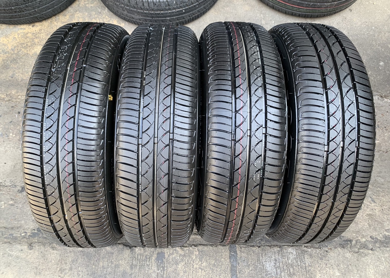 ล้อแม็กป้ายแดง Nissan Almera รุ่นใหม่ล่าสุด ขอบ 15 พร้อมยางป้ายแดง 175-65-15 Maxxis ปี 21 สวยกริ๊บๆ ล้อแม็กป้ายแดง Nissan Almera รุ่นใหม่ล่าสุด ขอบ 15 พร้อมยางป้ายแดง 175-65-15 Maxxis ปี 21 สวยกริ๊บๆ