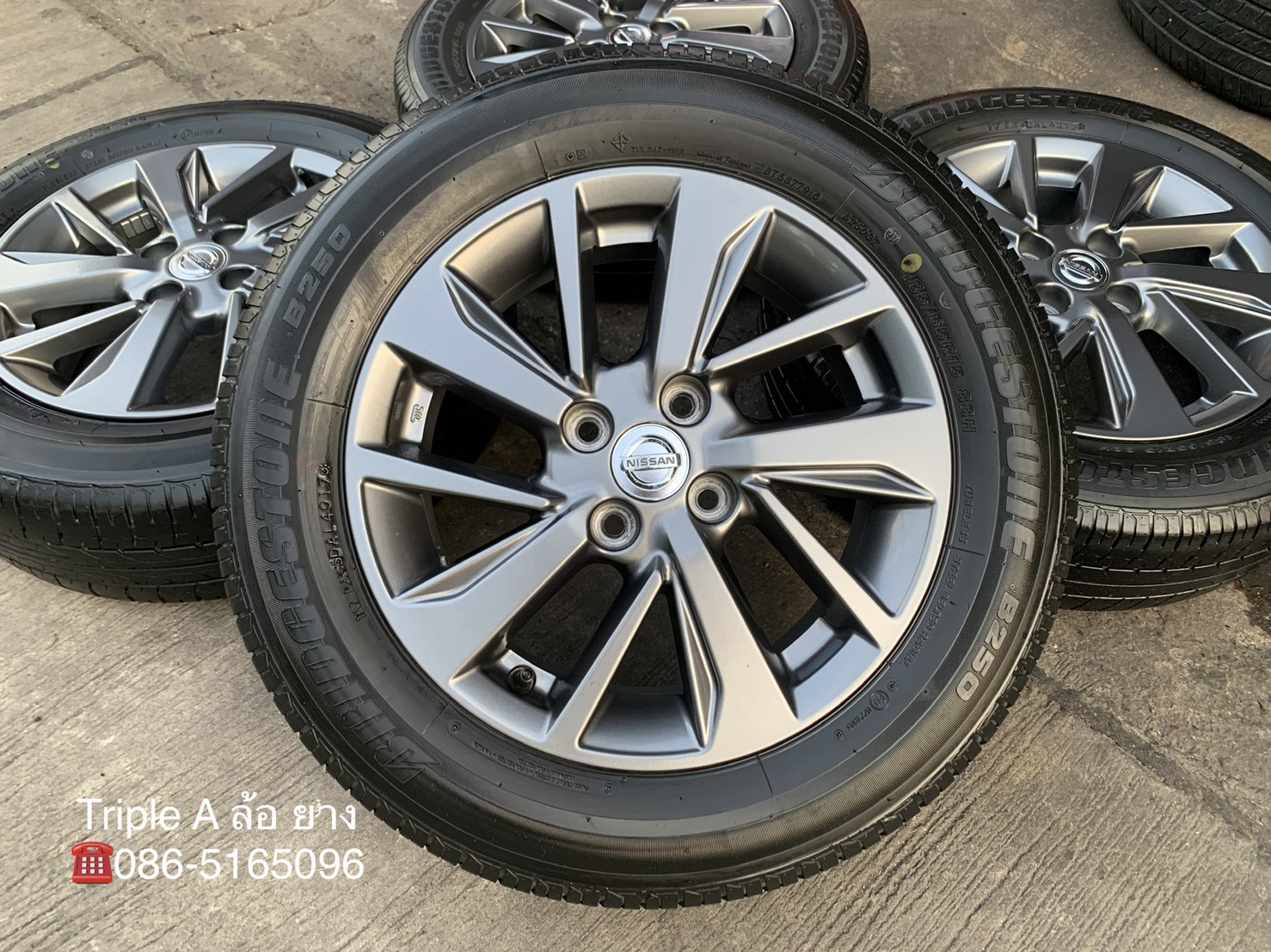 ล้อแม็ก Nissan Almera Sportech ขอบ 15 พร้อมยาง 185-65-15 Bridgestone ปี 17 ล้อแม็ก Nissan Almera Sportech ขอบ 15 พร้อมยาง 185-65-15 Bridgestone ปี 17