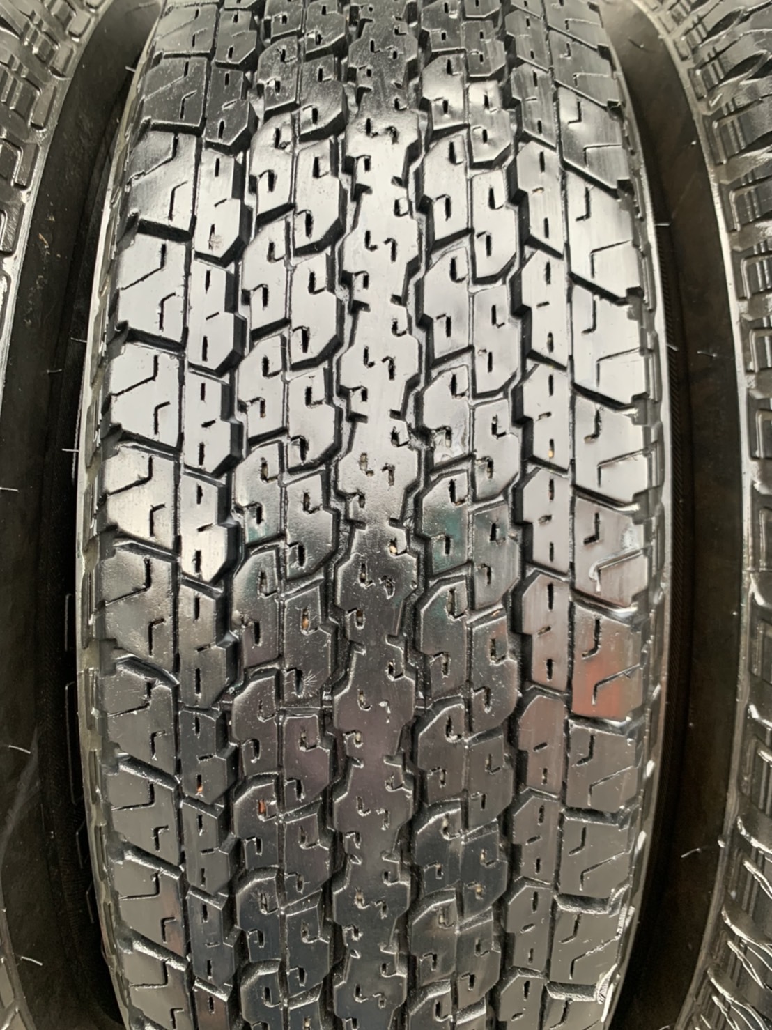 ล้อแม็ก 6รู114 Nissan Navara NP300 (ตัวเตี้ย) ขอบ 16 พร้อมยาง 205R16 Bridgestone ปี 18