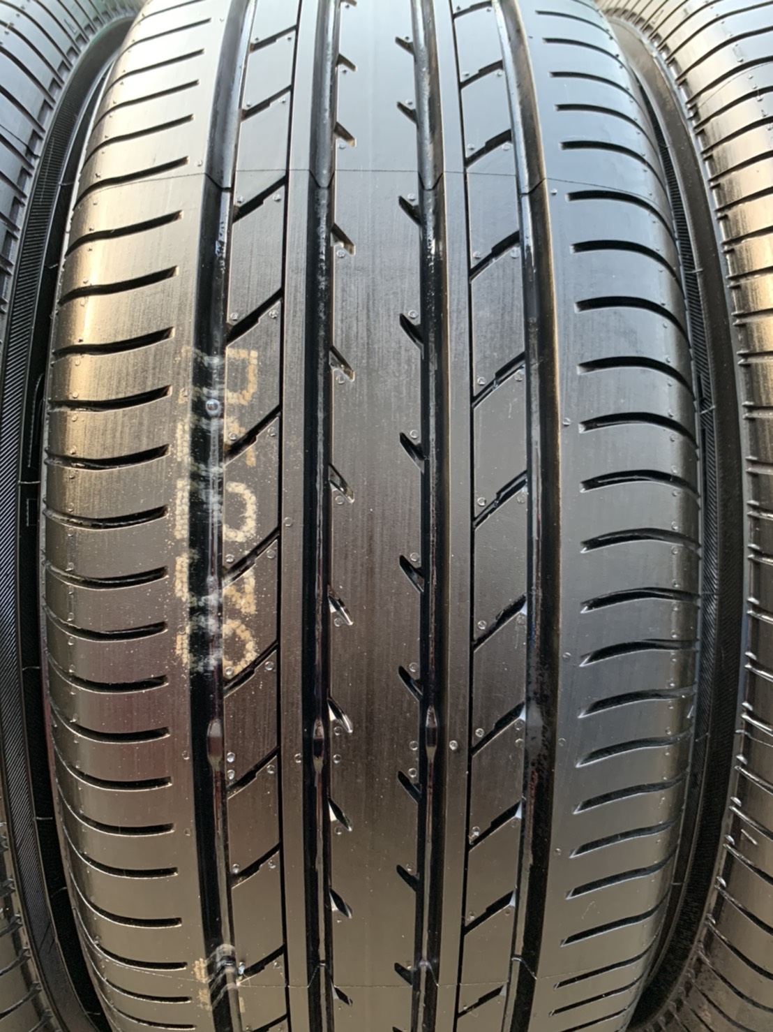 ยางใหม่ 205-55-16 Yokohama ปี 20 ใหม่กริ๊บๆทุกเส้น