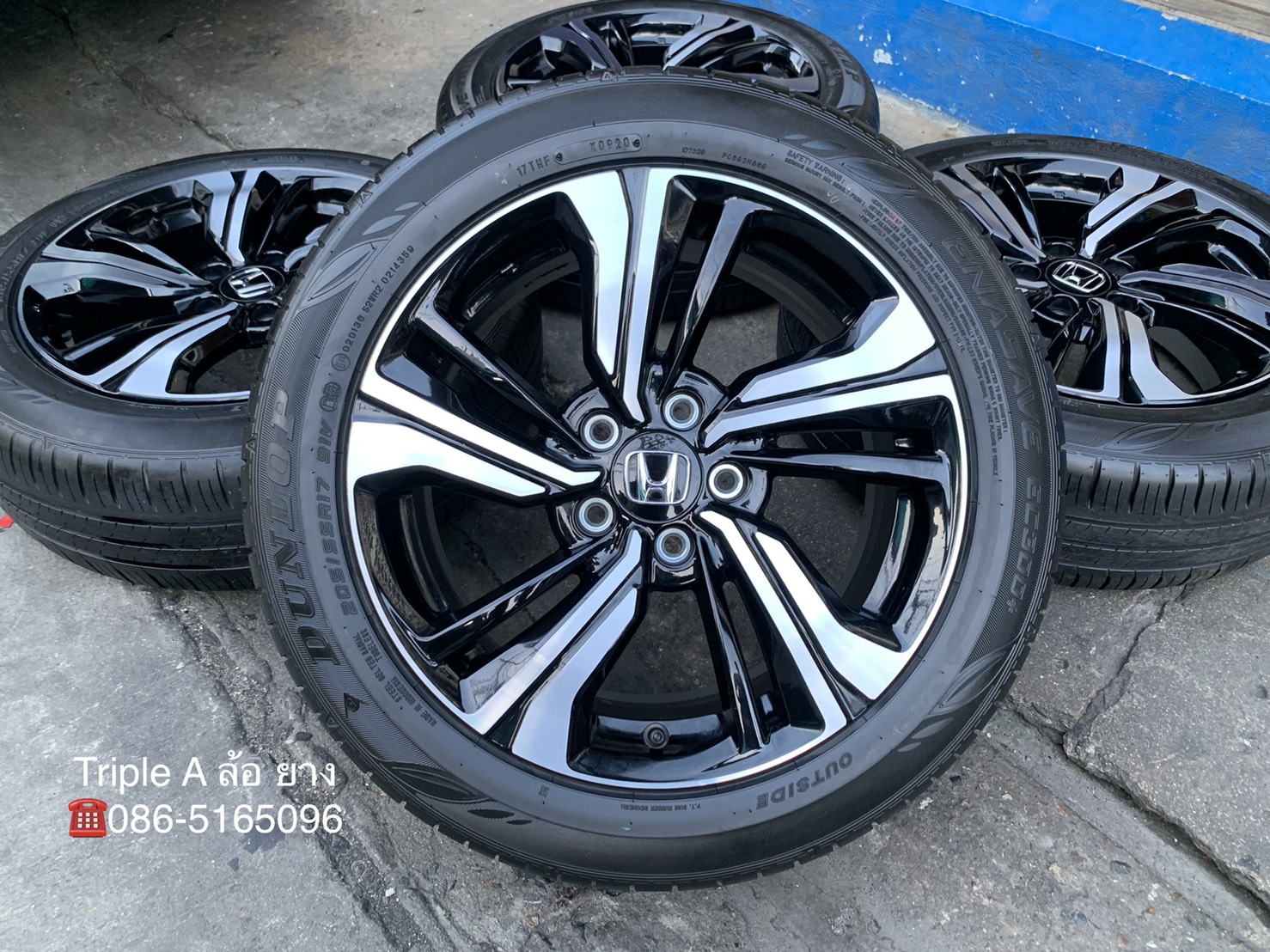ล้อแม็ก 5รู114 Honda Civic Turbo RS ขอบ 17 พร้อมยางป้ายแดง 205-55-17 Dunlop ปี 20 ล้อแม็ก 5รู114 Honda Civic Turbo RS ขอบ 17 พร้อมยางป้ายแดง 205-55-17 Dunlop ปี 20