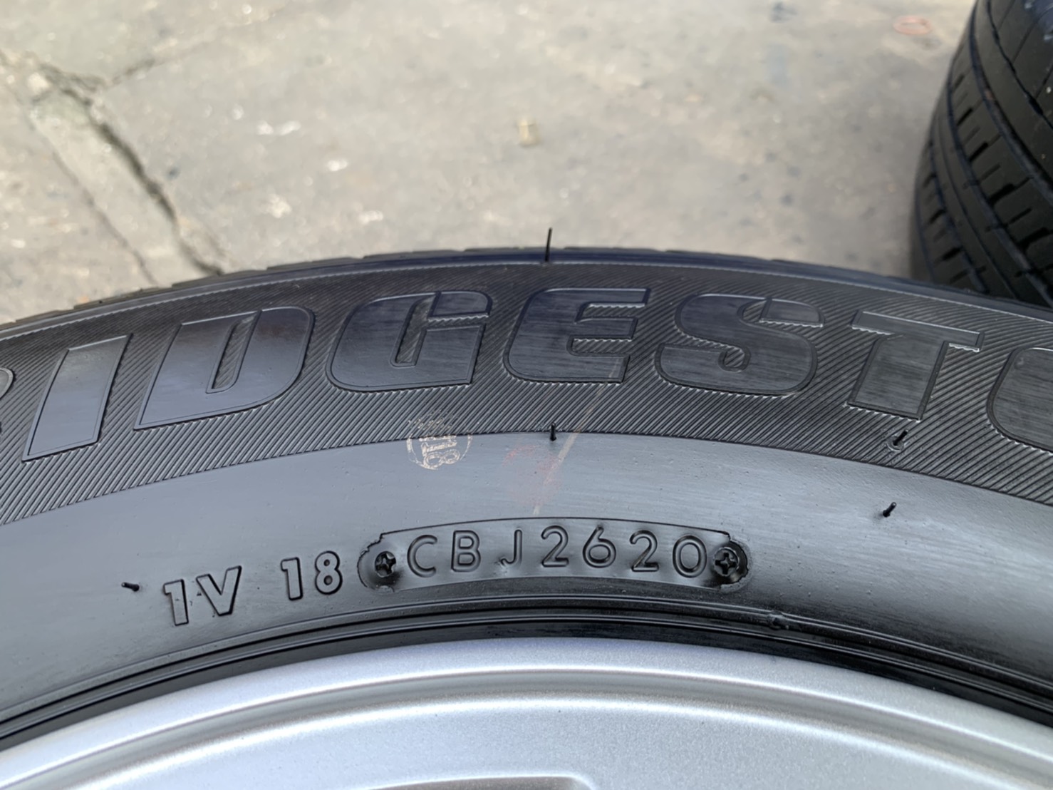 ล้อแม็ก 5รู114 Mitsu Triton ขอบ 15 พร้อมยางน้องๆป้ายแดง Bridgestone 215-70-15 ปี 20 สวยๆ ล้อแม็ก 5รู114 Mitsu Triton ขอบ 15 พร้อมยางน้องๆป้ายแดง Bridgestone 215-70-15 ปี 20 สวยๆ